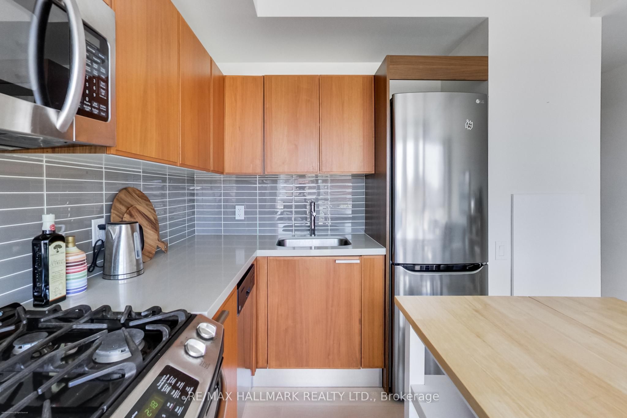 318 King Street E 317