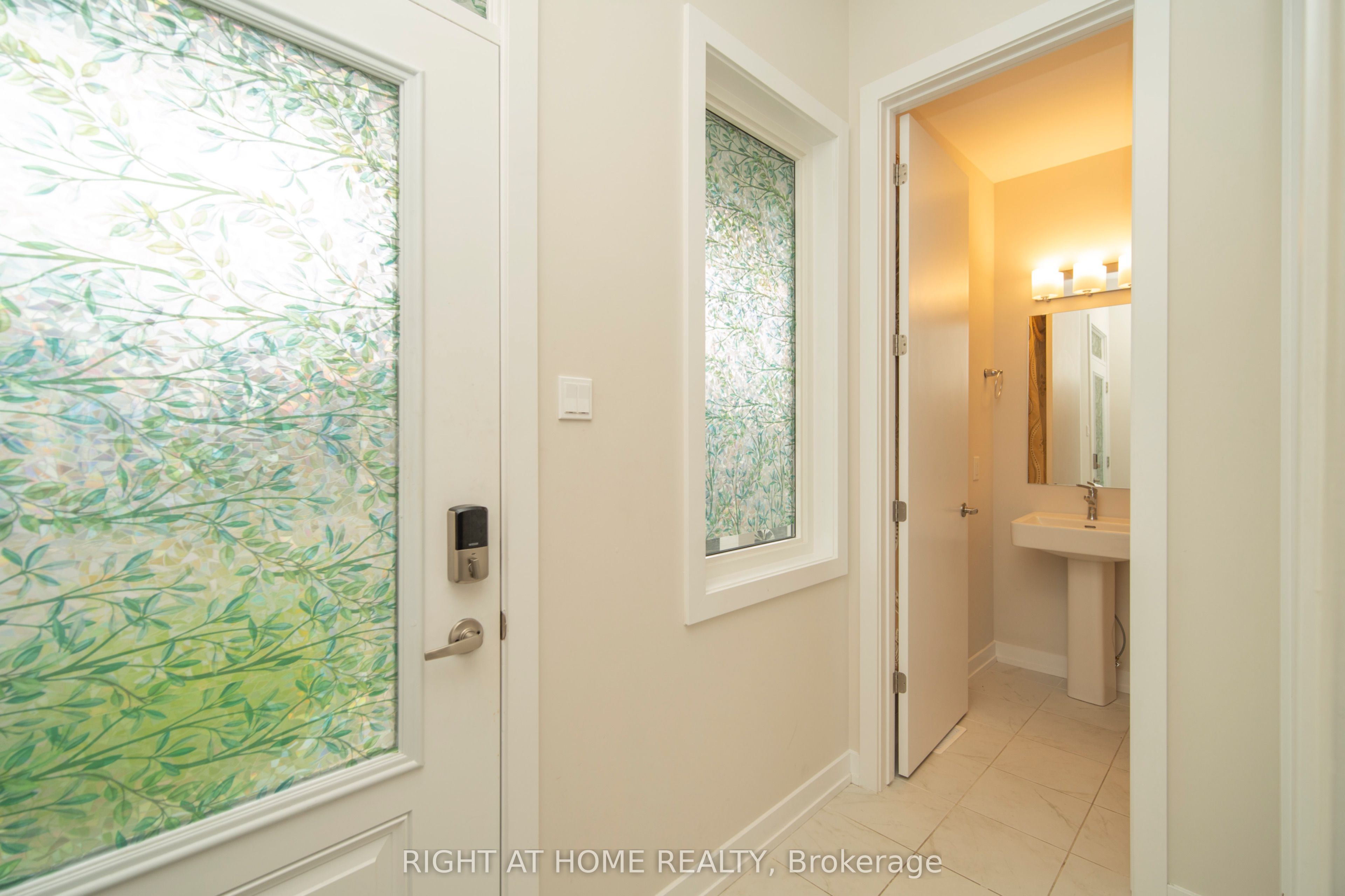 942 Seagrave Lane