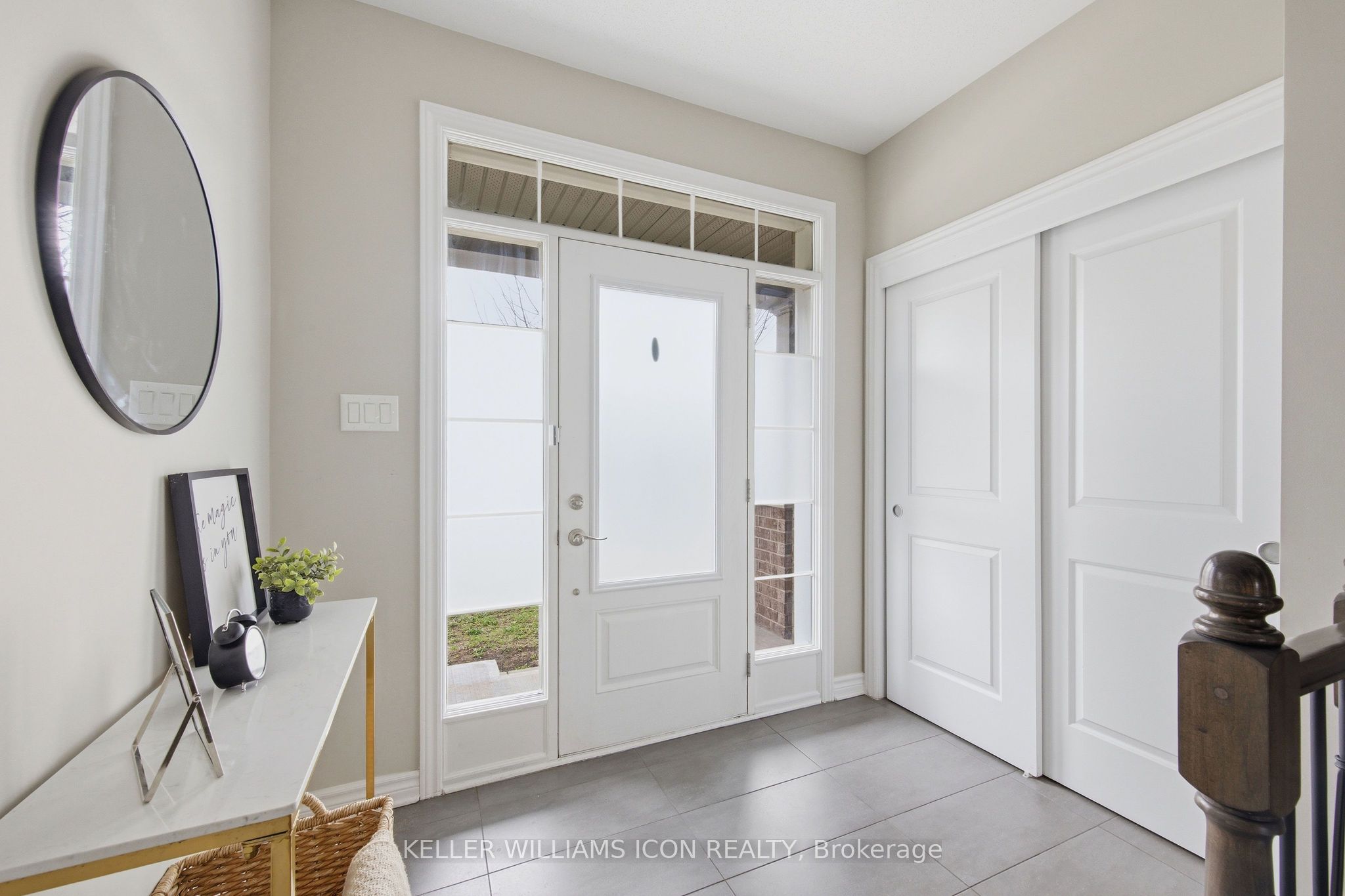 3379 Woodroffe Avenue