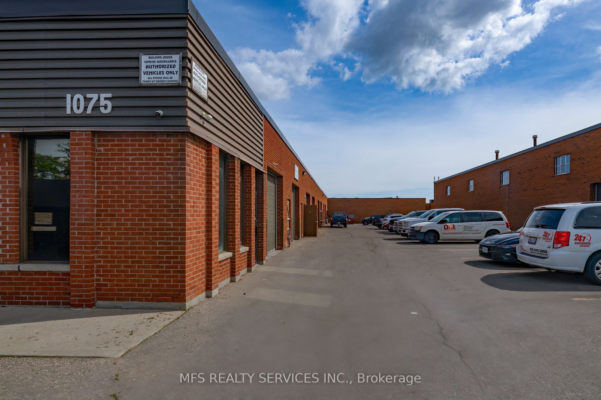 1075-1087 Westport Crescent