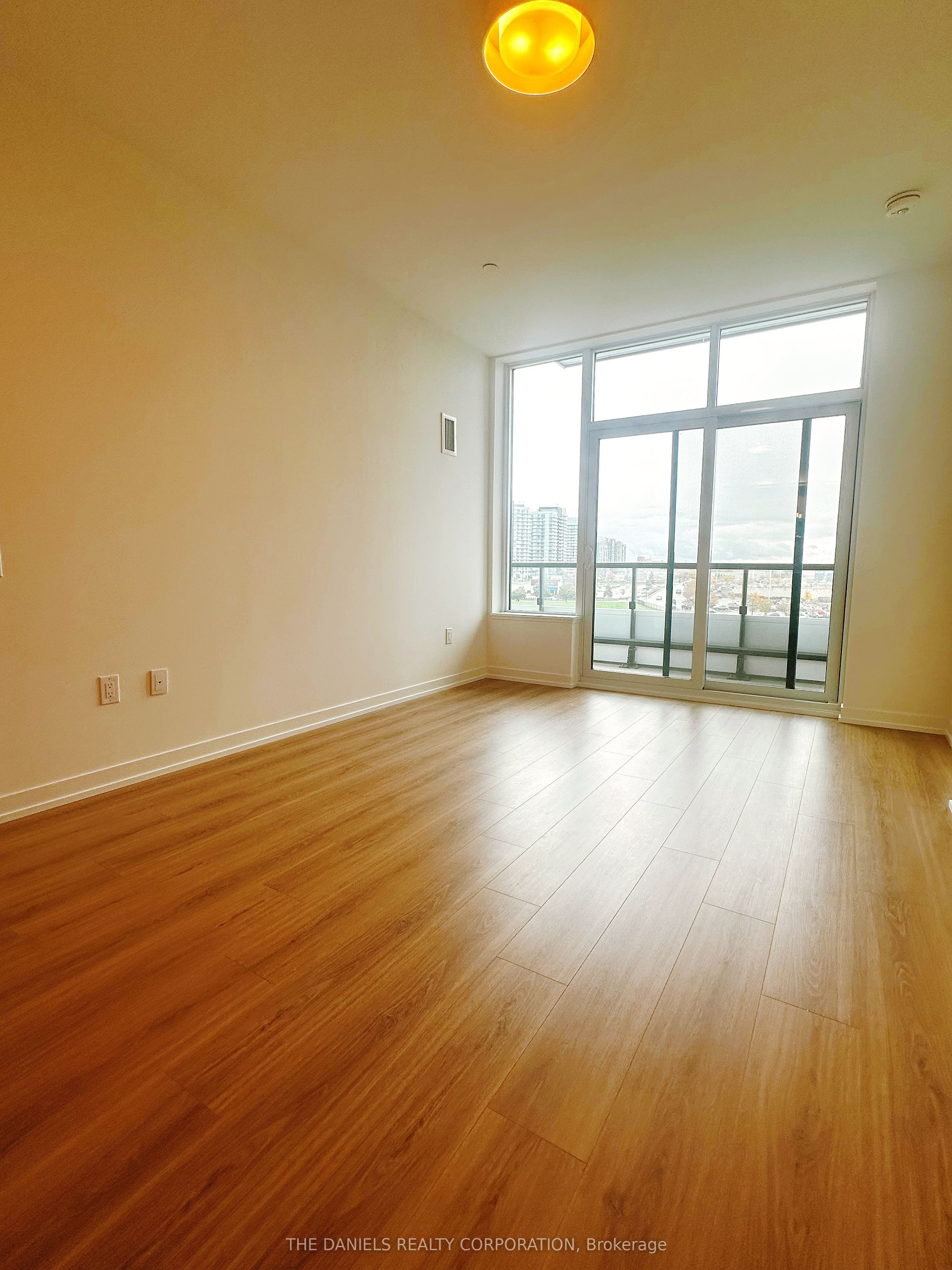 2485 Eglinton Avenue W 702