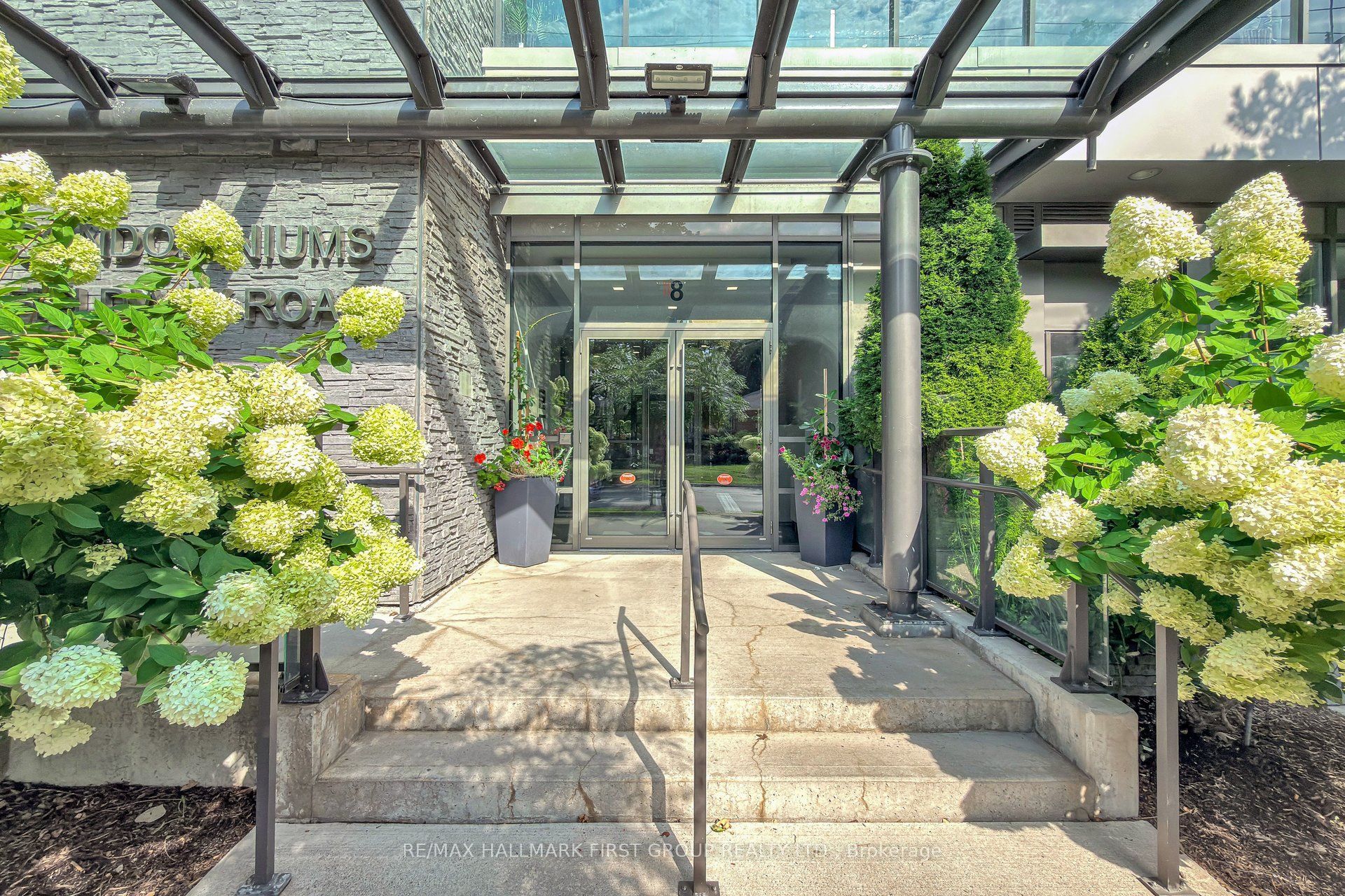 8 Fieldway Road 505