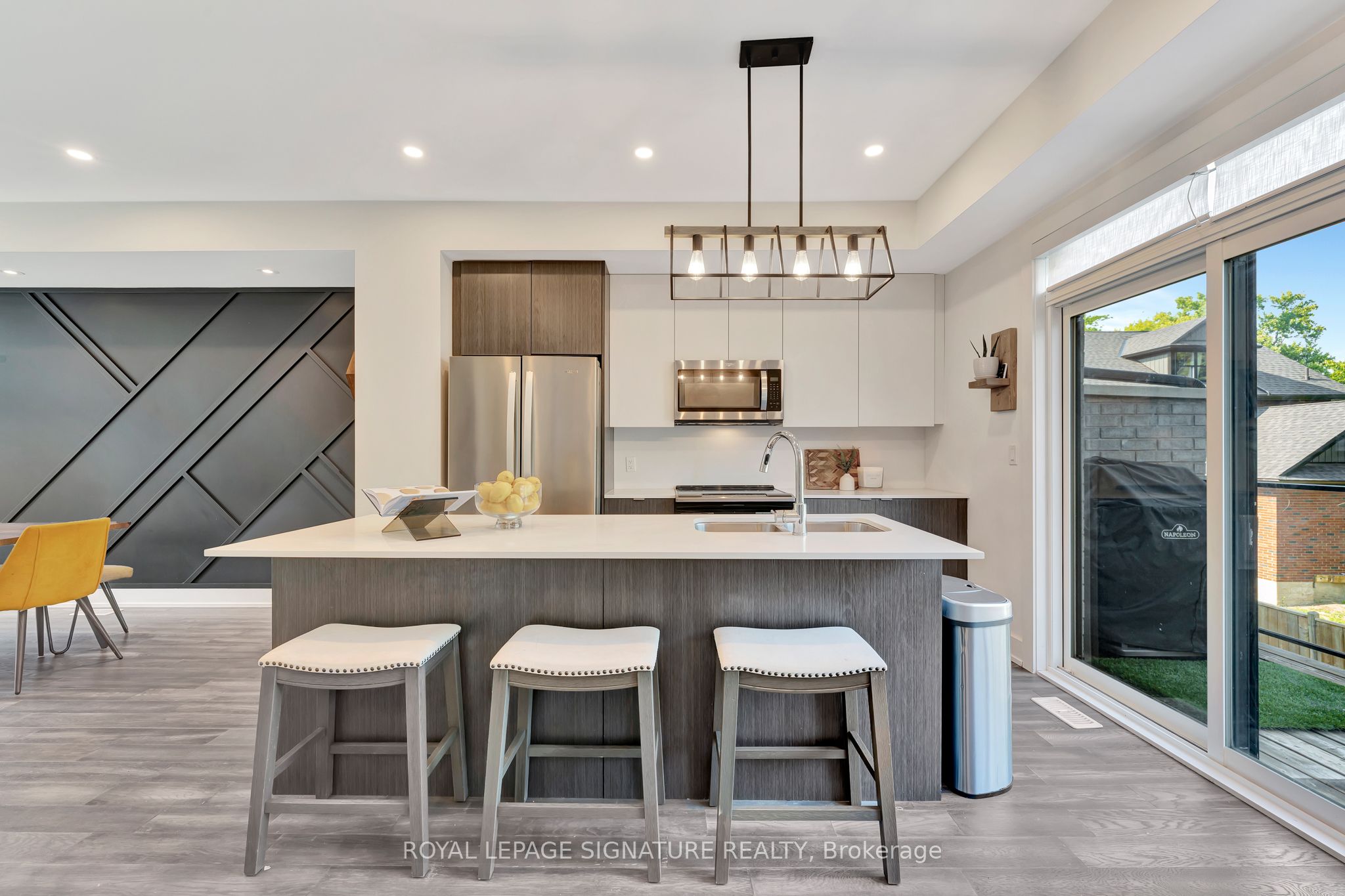 107 Concession Street 4