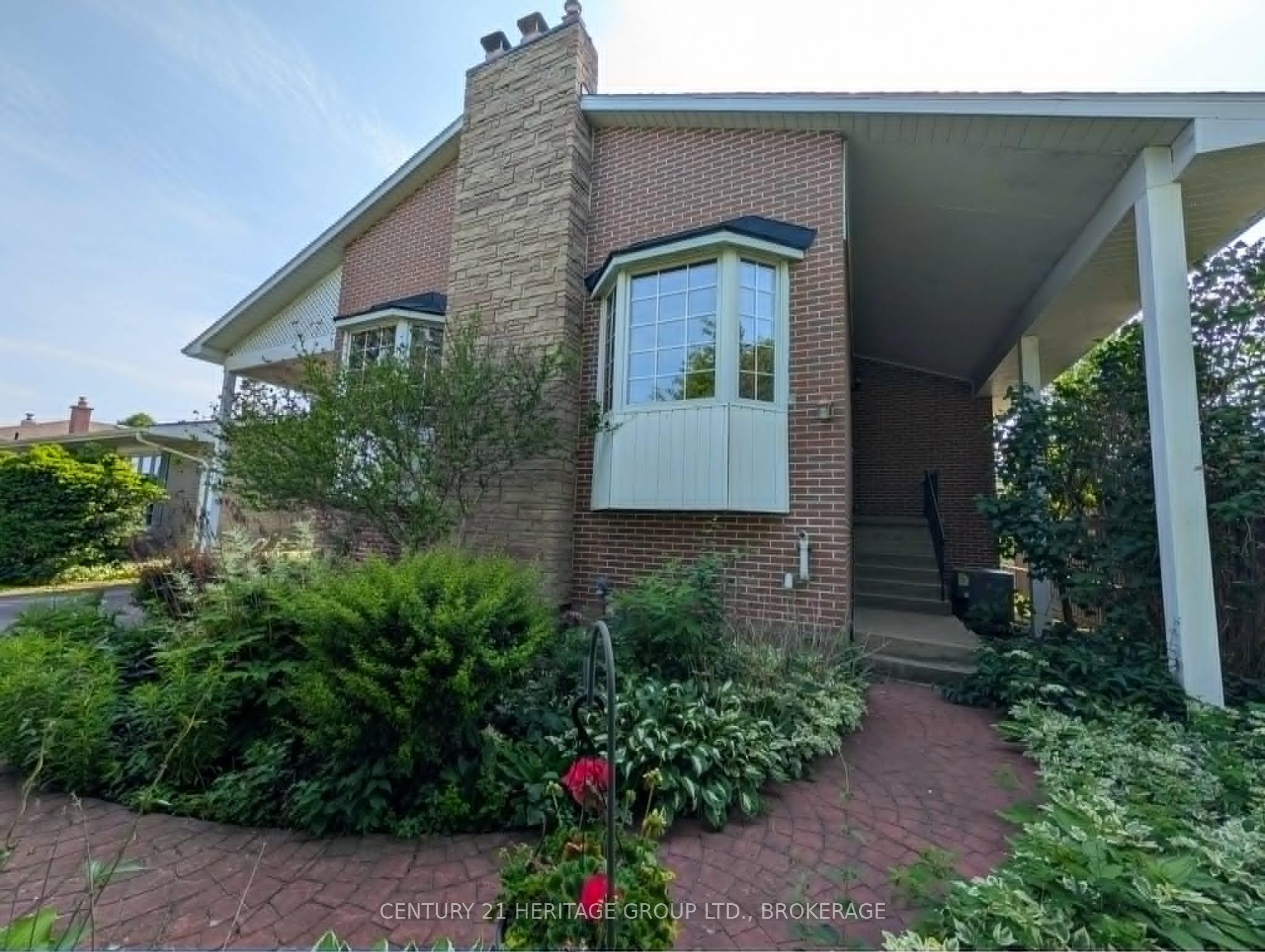 20 Oakridge Avenue