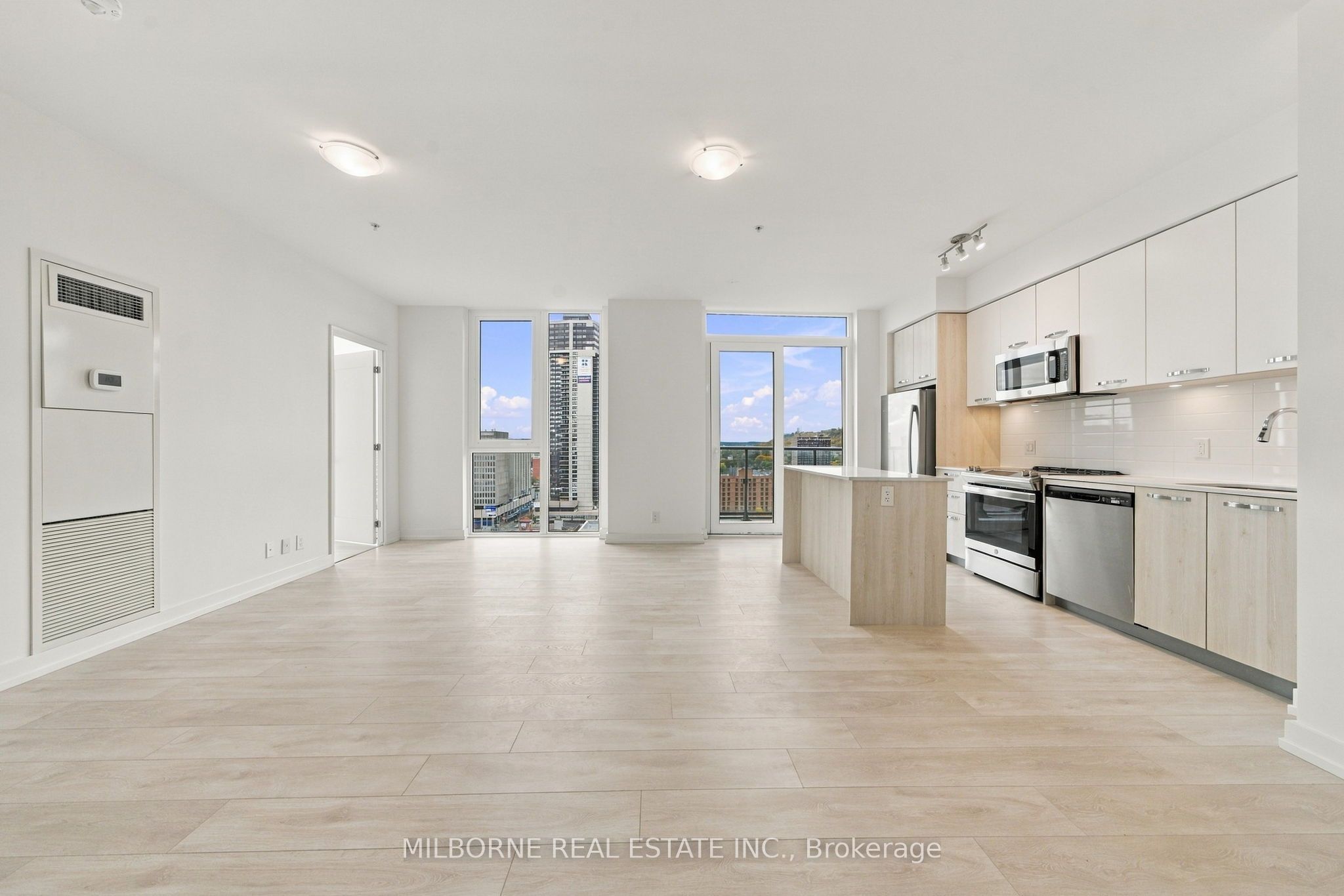 75 James Street S 1511