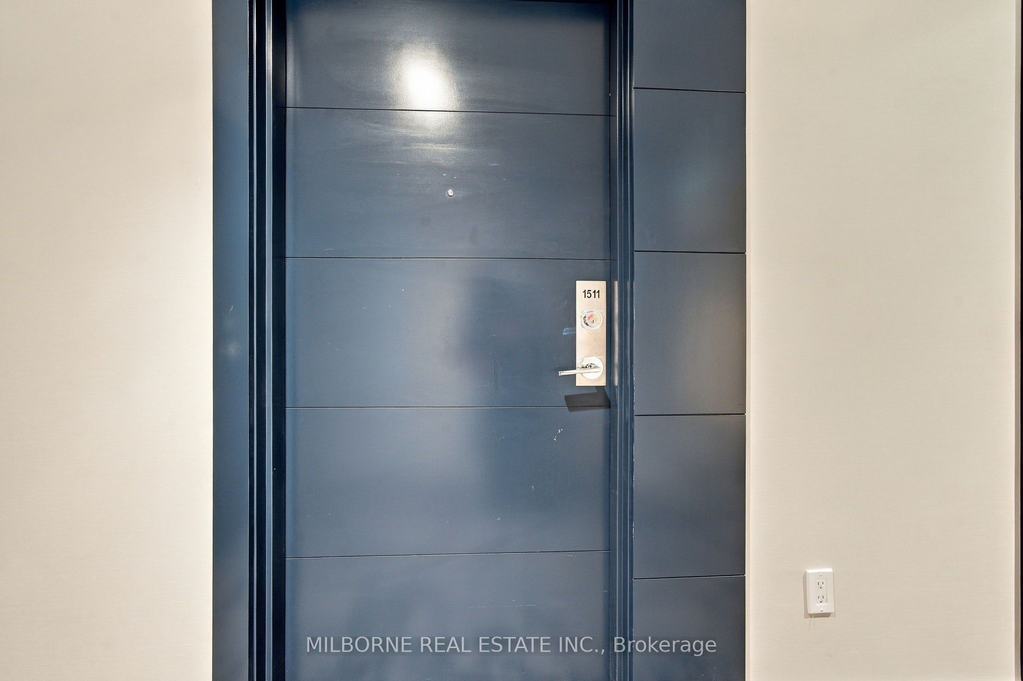 75 James Street S 1511