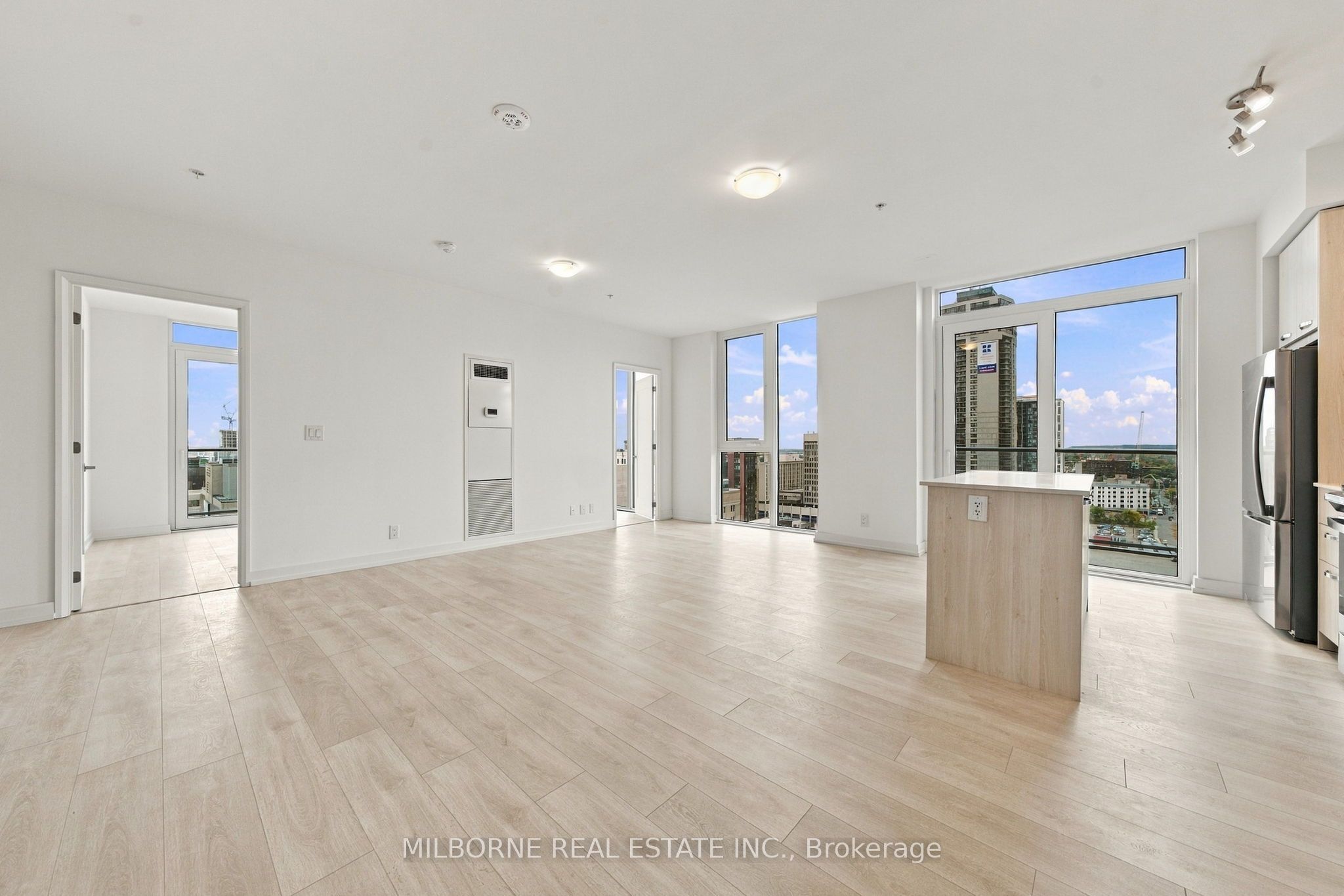 75 James Street S 1511