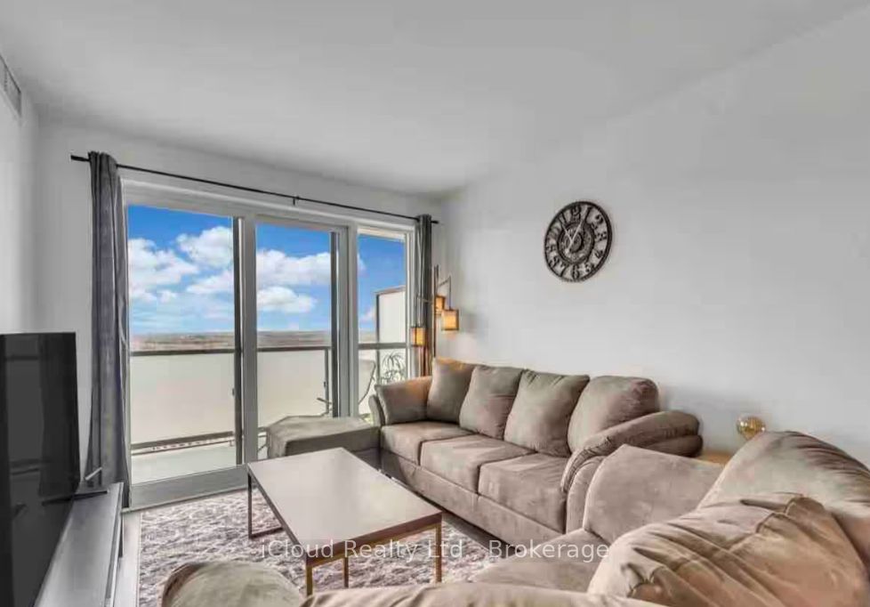 2550 Simcoe Street N 1917