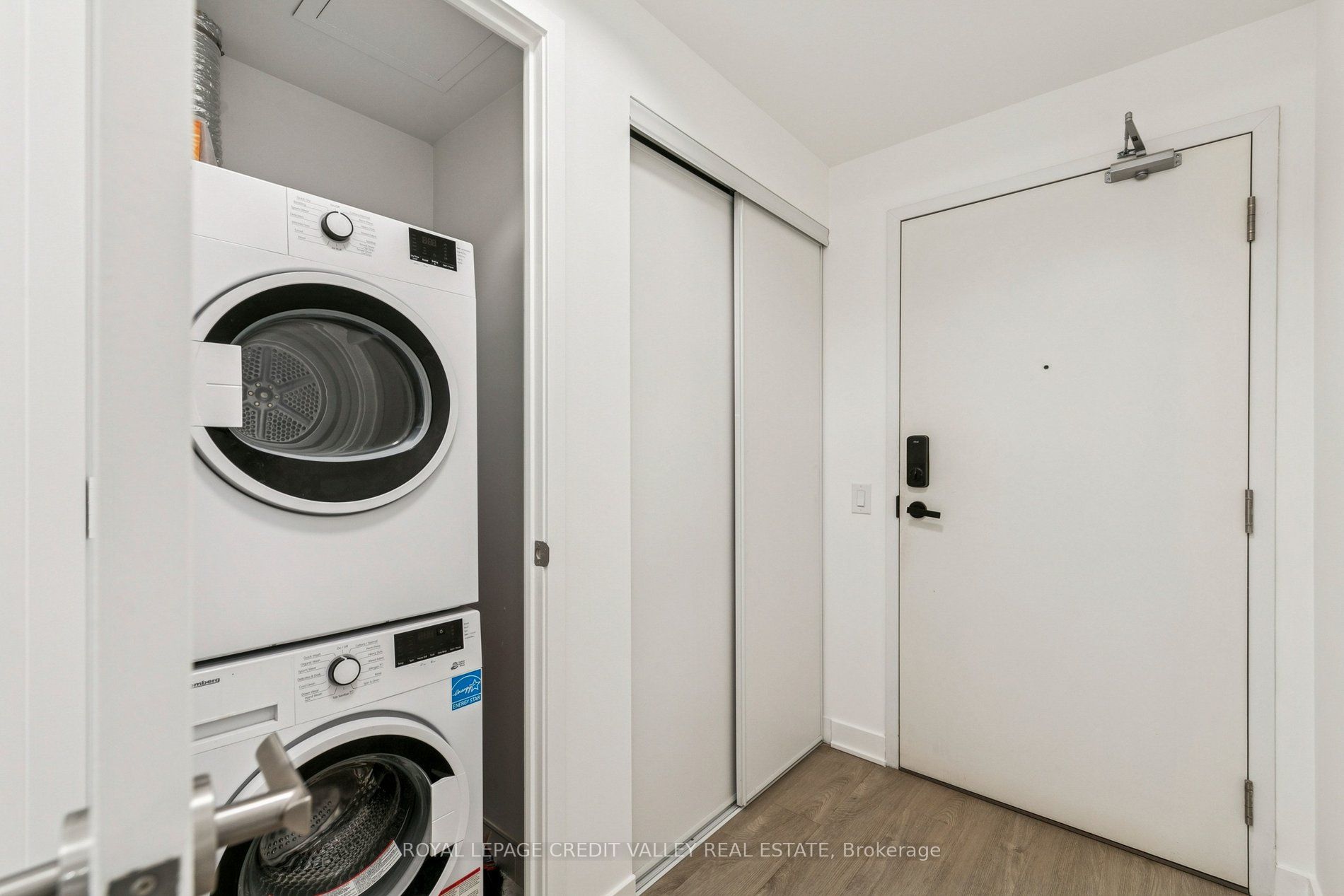 3900 Confederation Parkway 1413