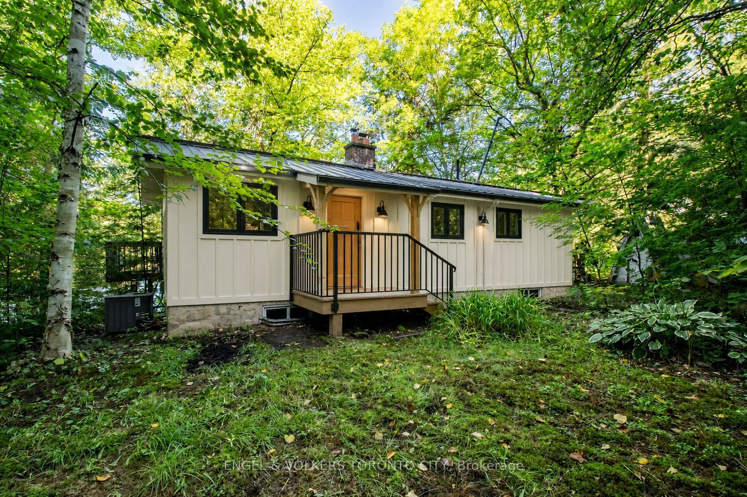 1032 Cliffdene Drive