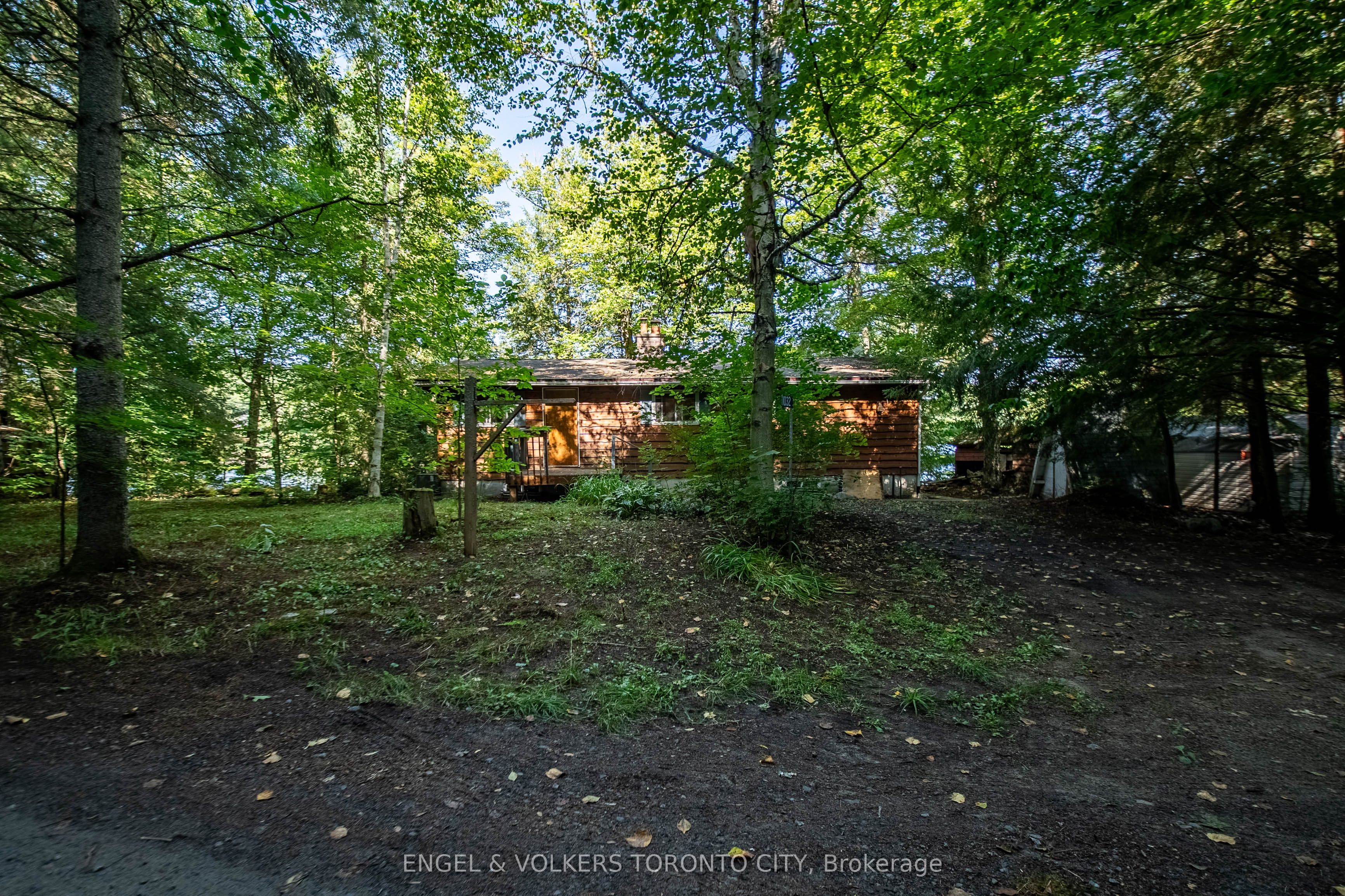 1032 Cliffdene Drive