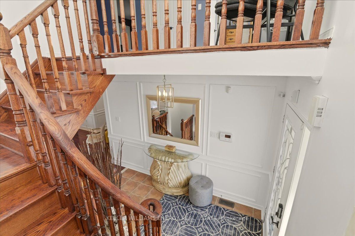 66 Oceanpearl Crescent