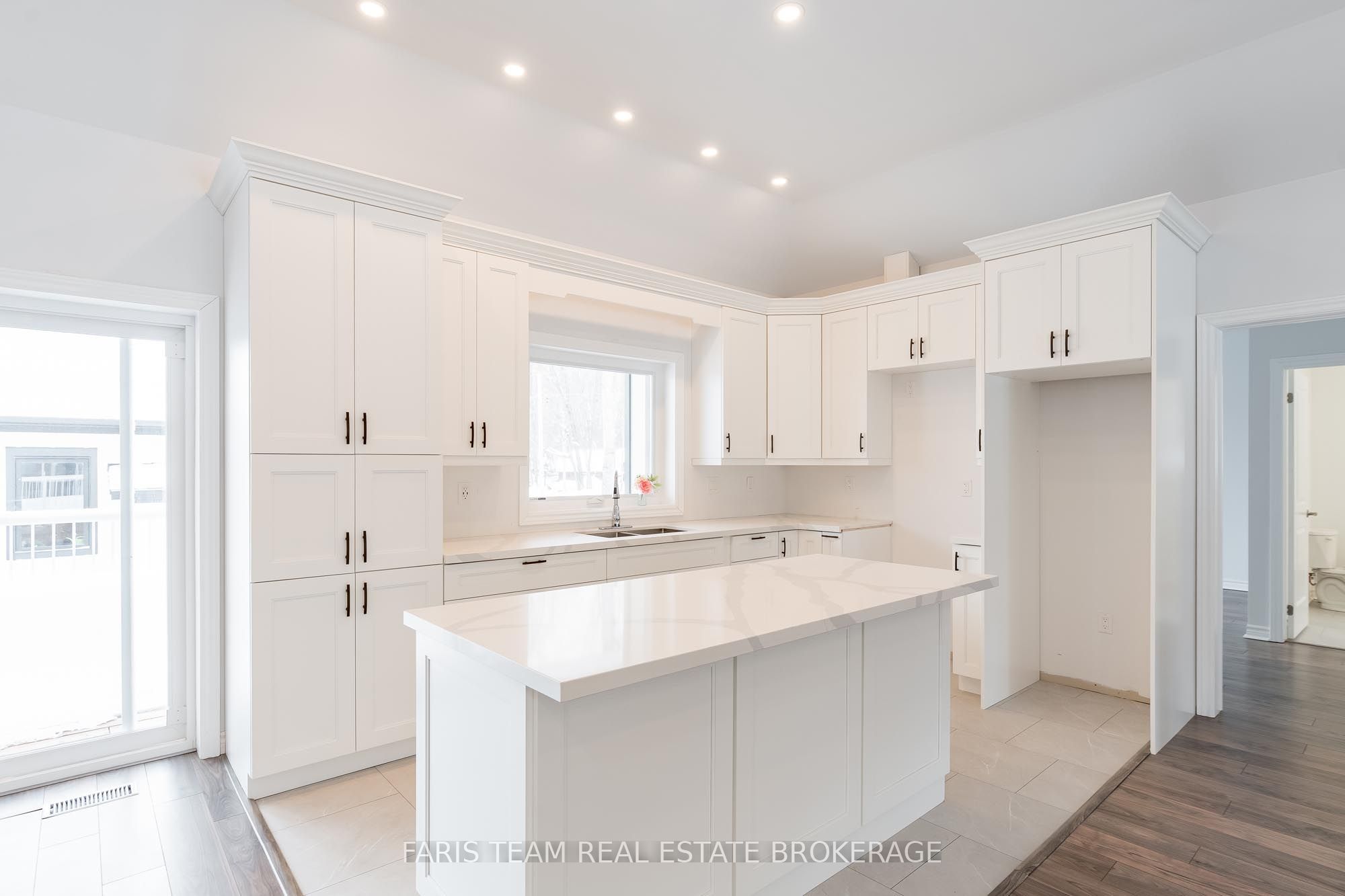 50 Breithaupt Crescent