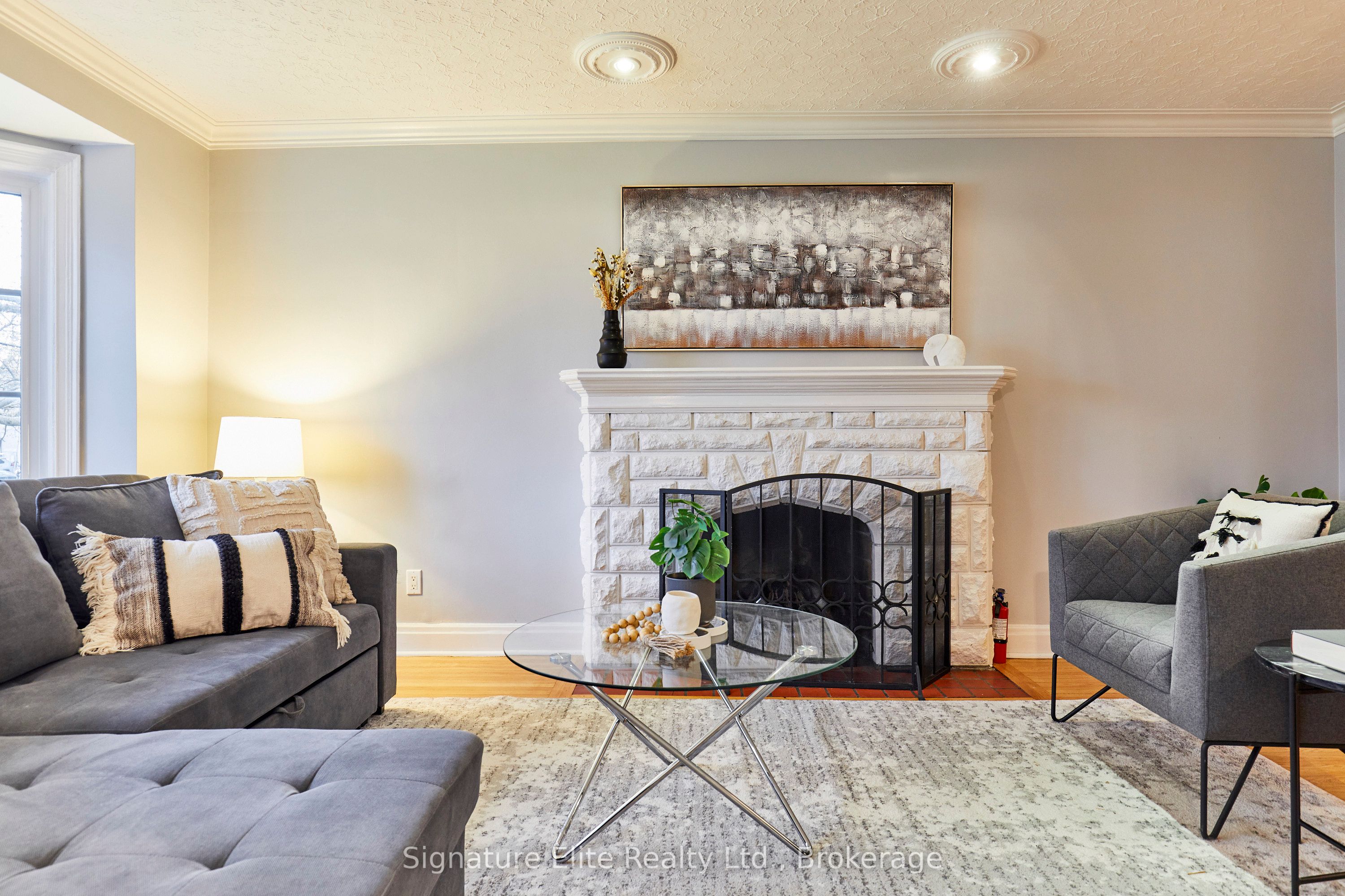 9 Hiawatha Parkway