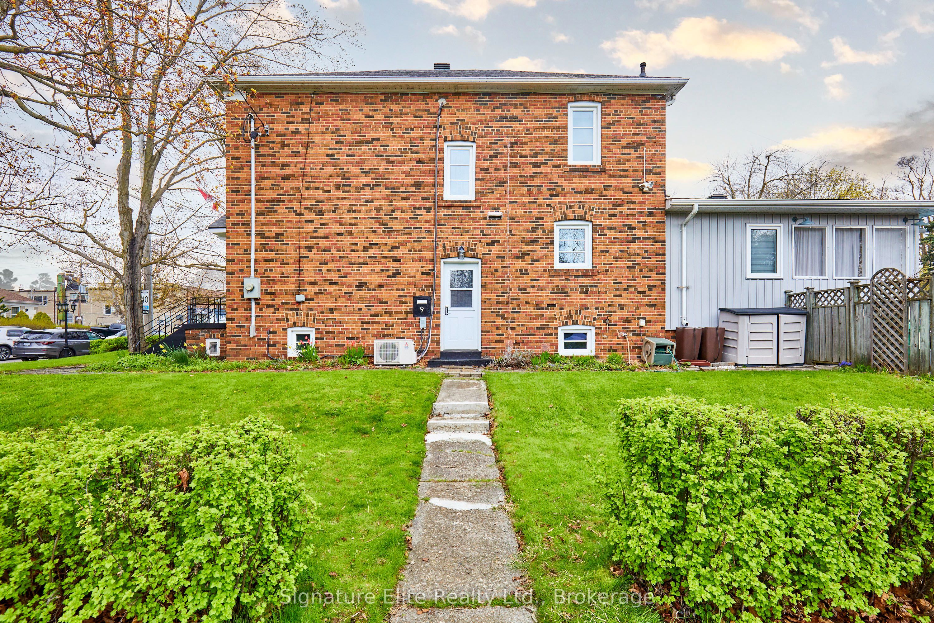 9 Hiawatha Parkway