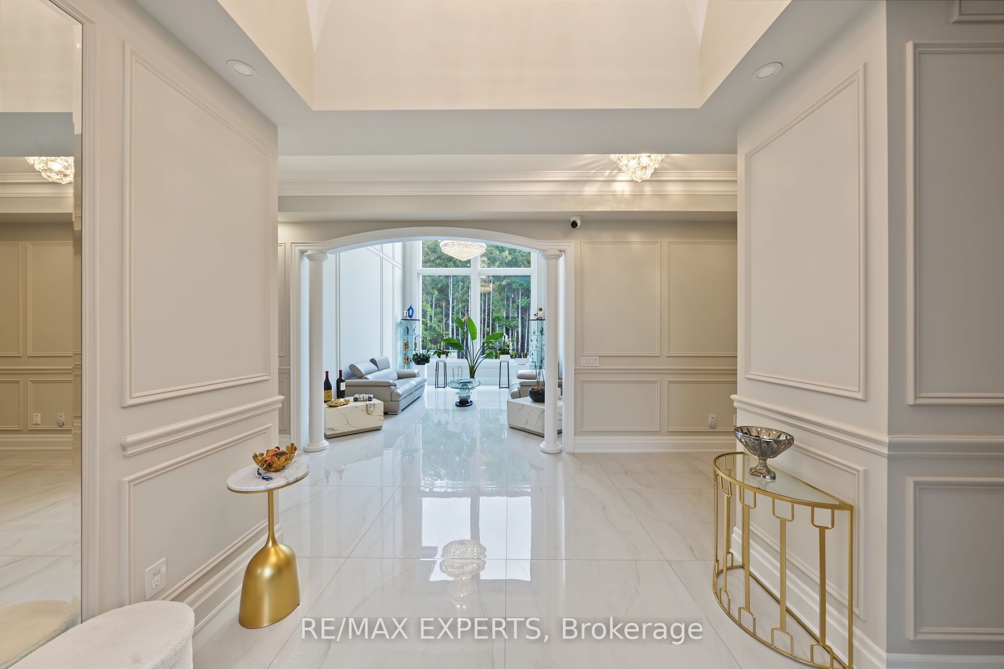 33 Highland Creek Court