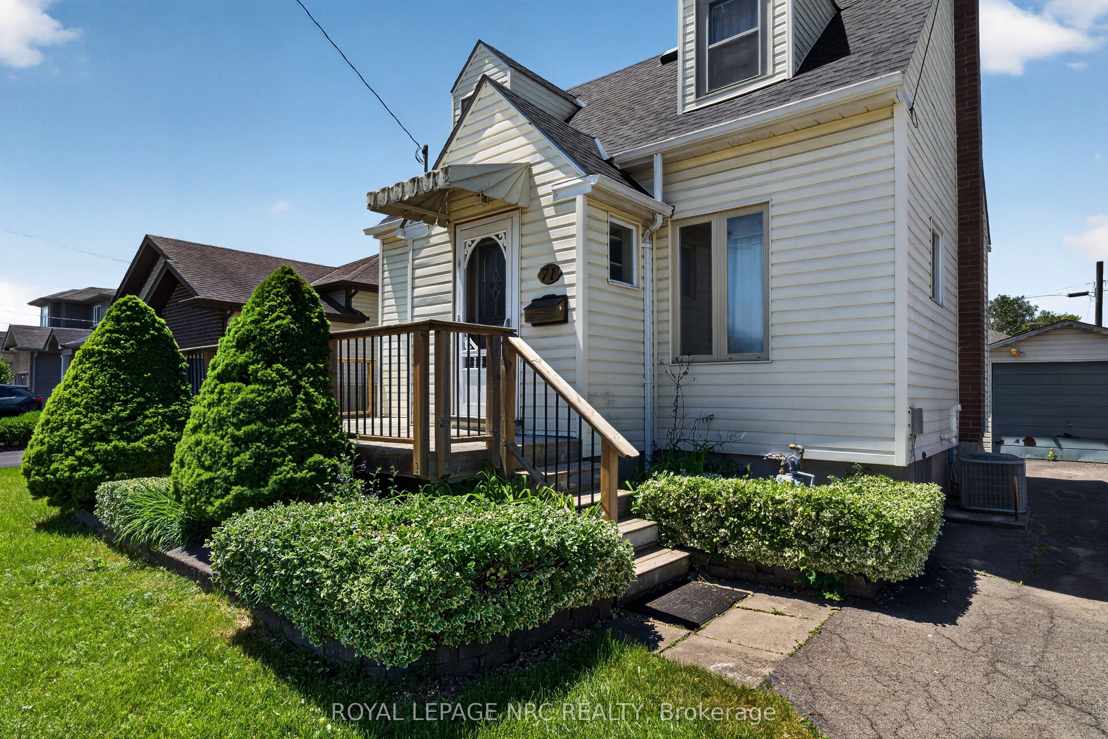 71 Scholfield Avenue S