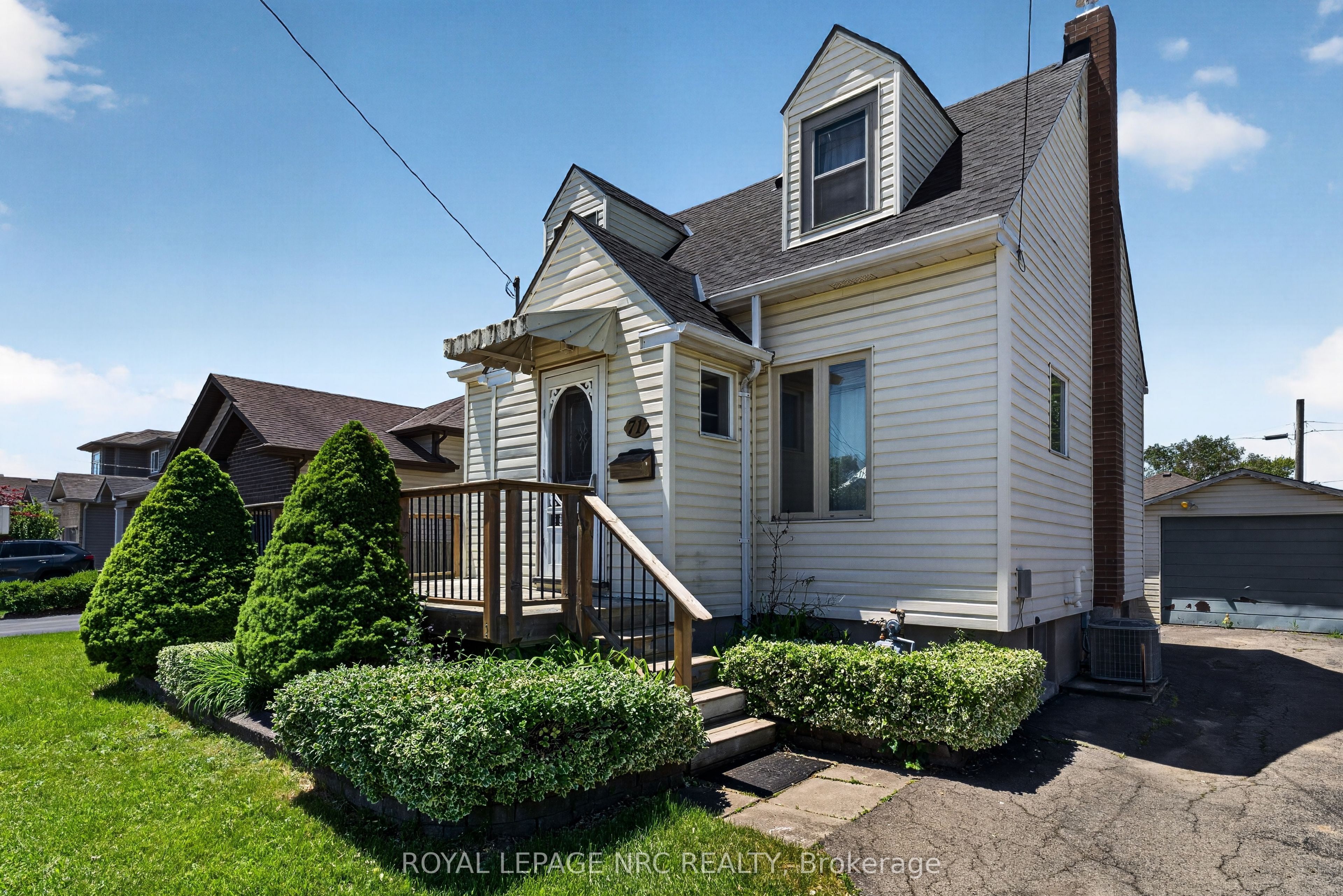 71 Scholfield Avenue S