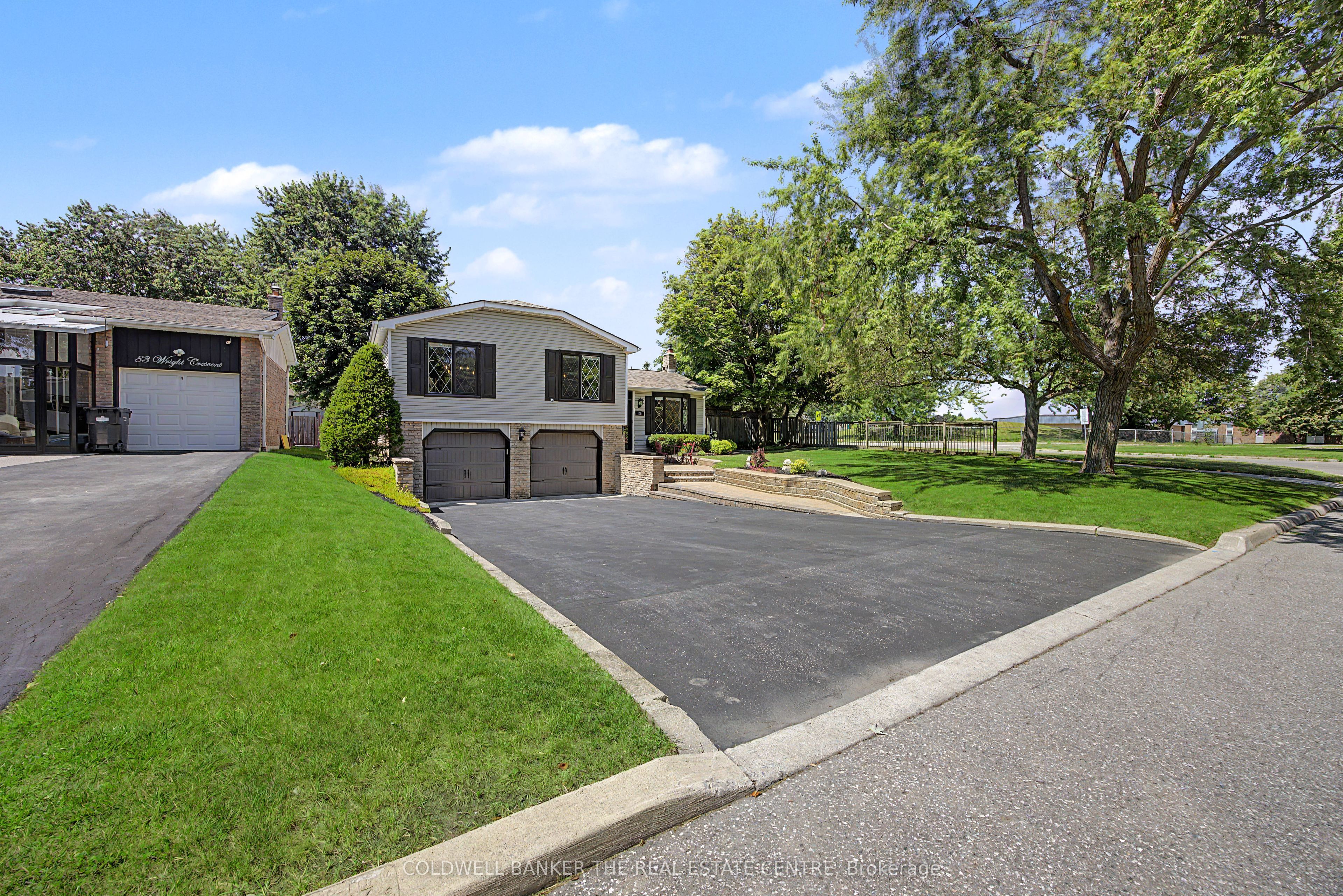 85 Wright Crescent
