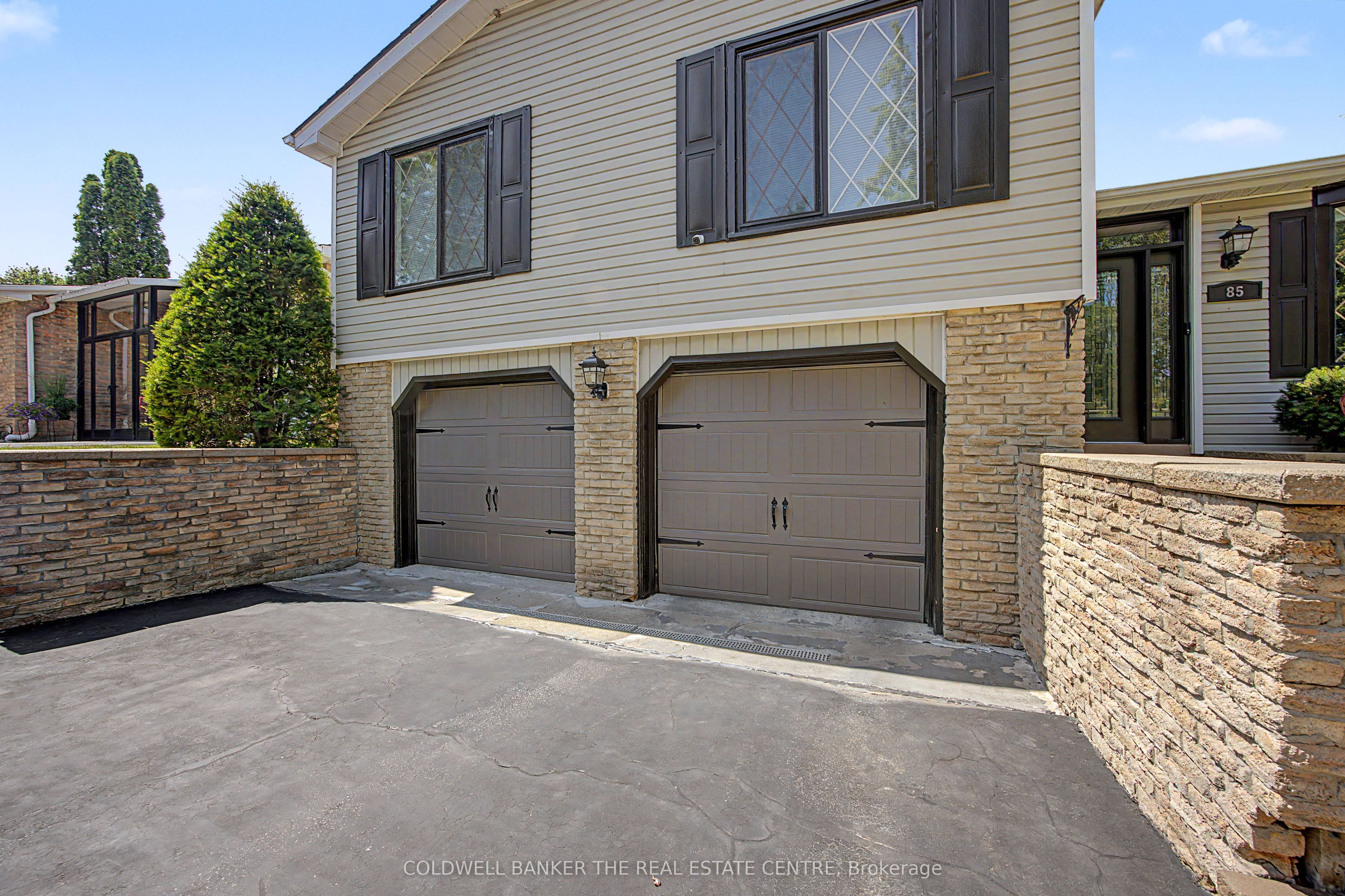85 Wright Crescent
