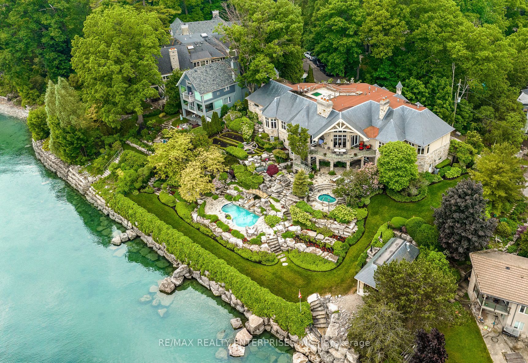 872 Whittier Crescent