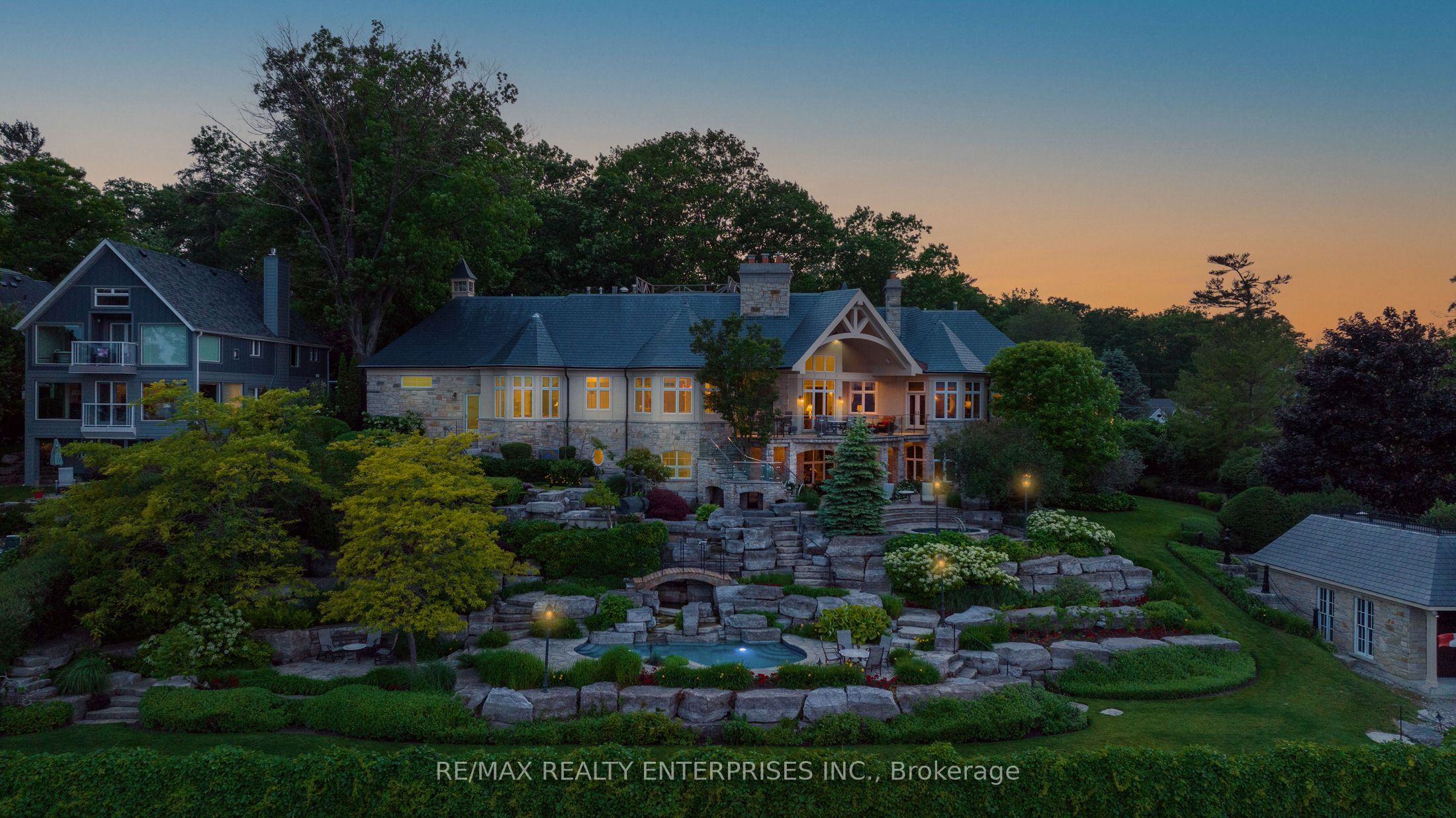 872 Whittier Crescent