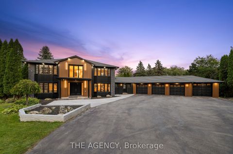 372 Burns Boulevard King ON L7B 1E1