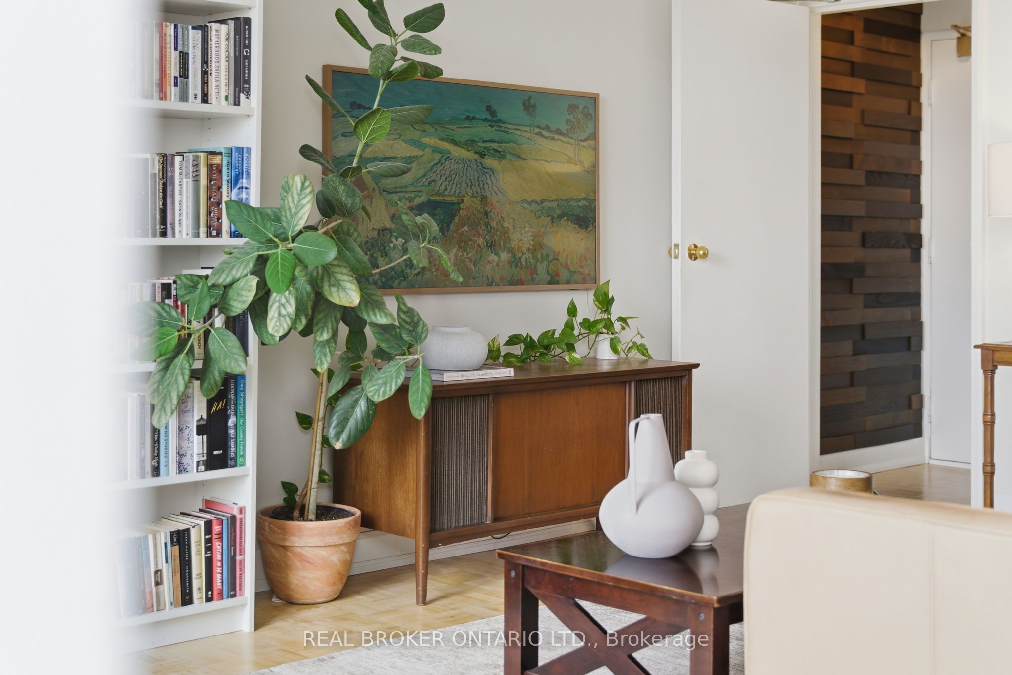 1071 Woodbine Avenue 306