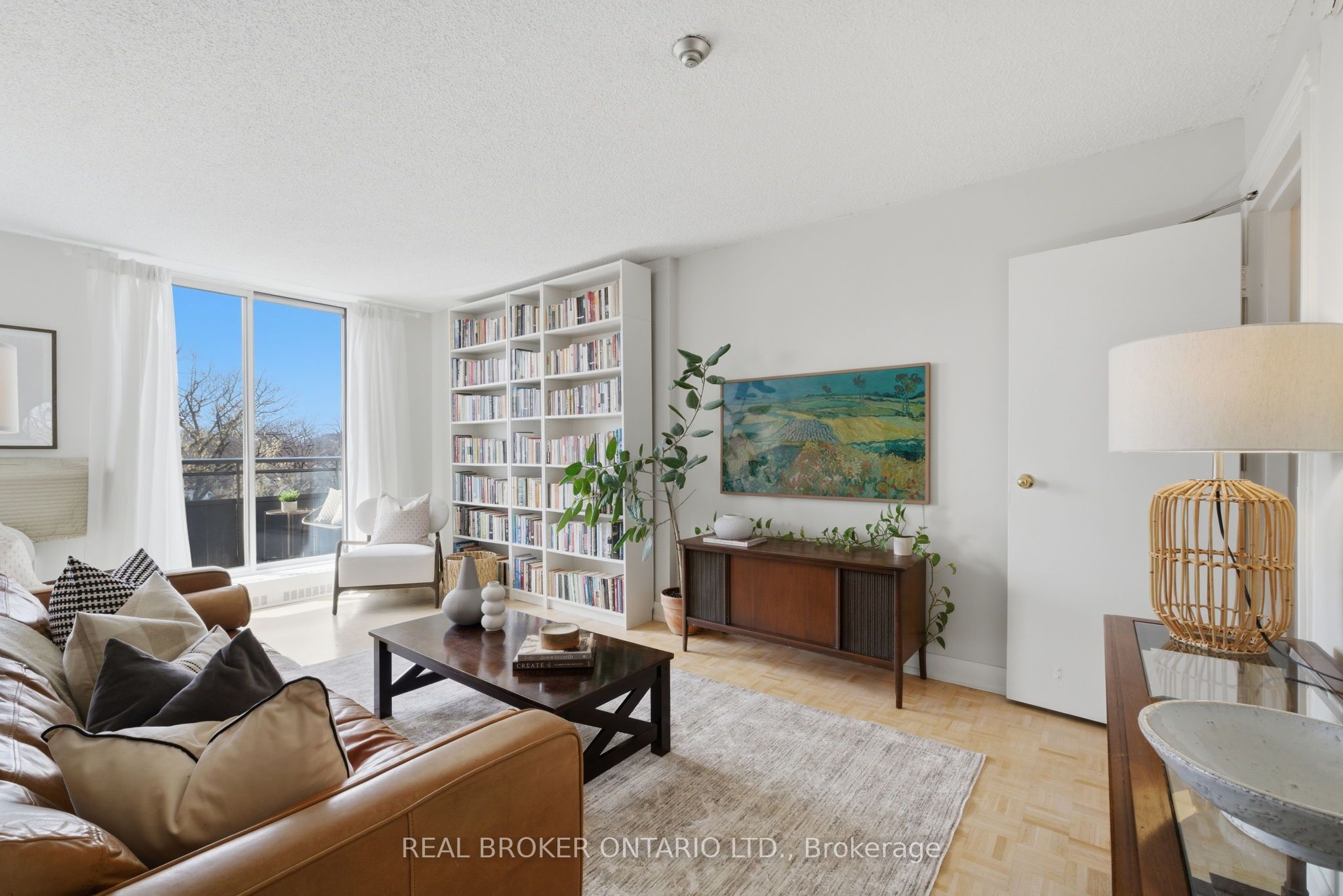 1071 Woodbine Avenue 306