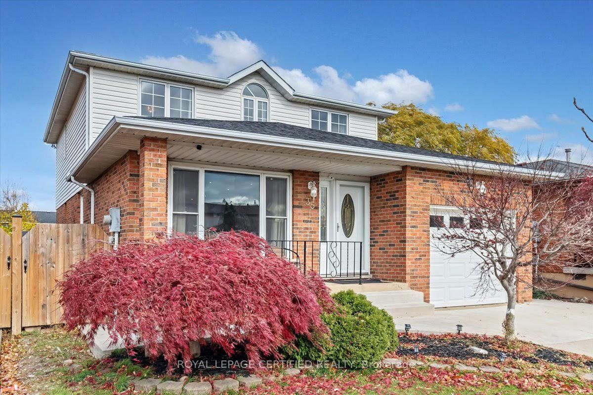 35 Trenholme Crescent