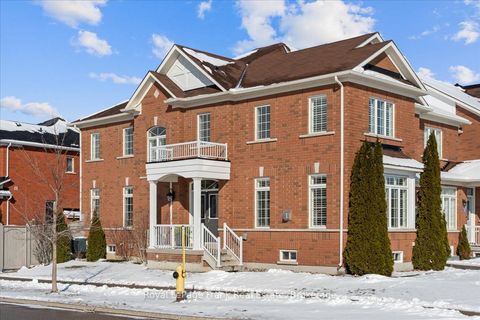 79 Durhamview Crescent Whitchurch-Stouffville ON L4A 1S4