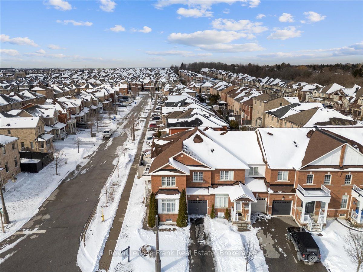 79 Durhamview Crescent