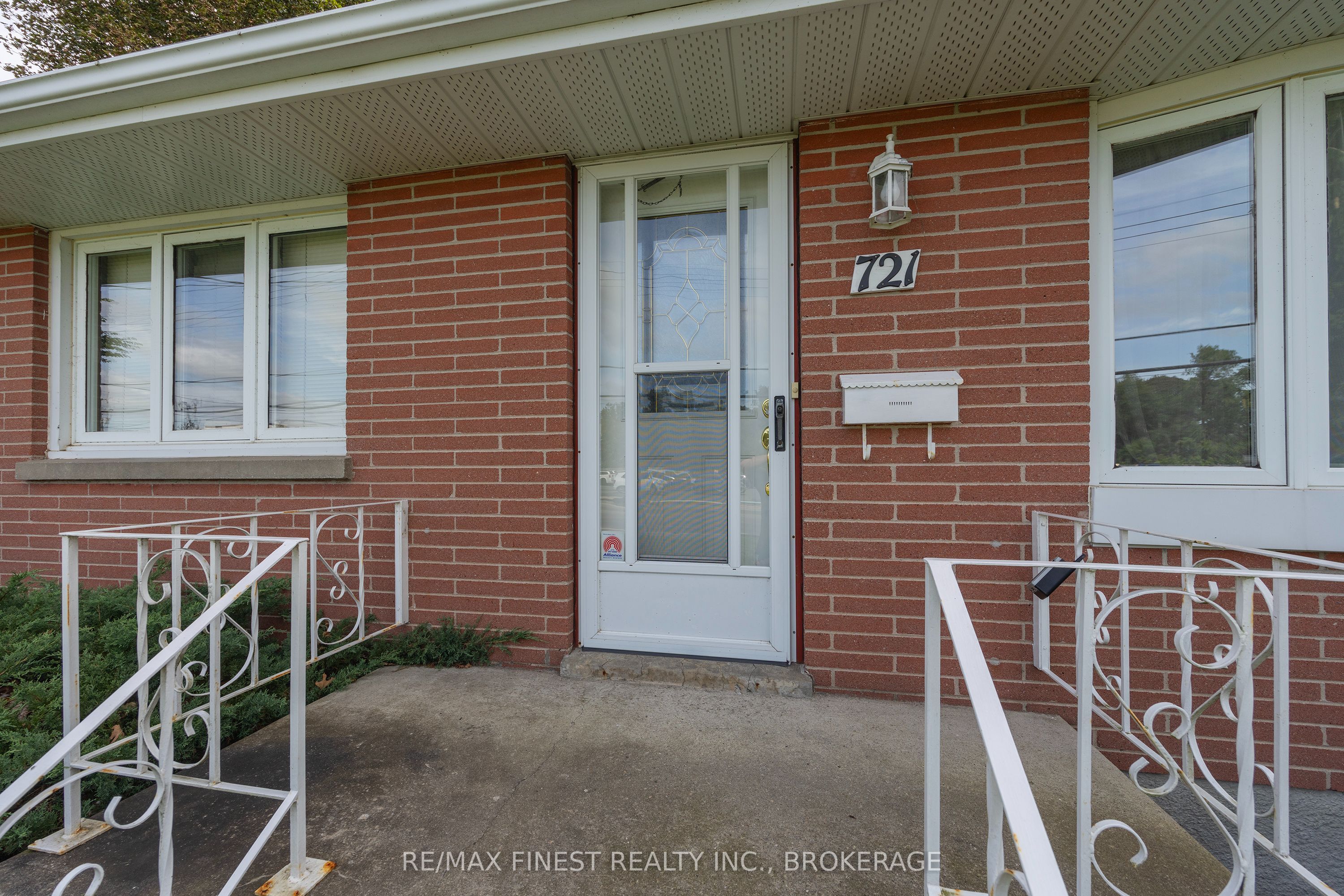 721 Front Road