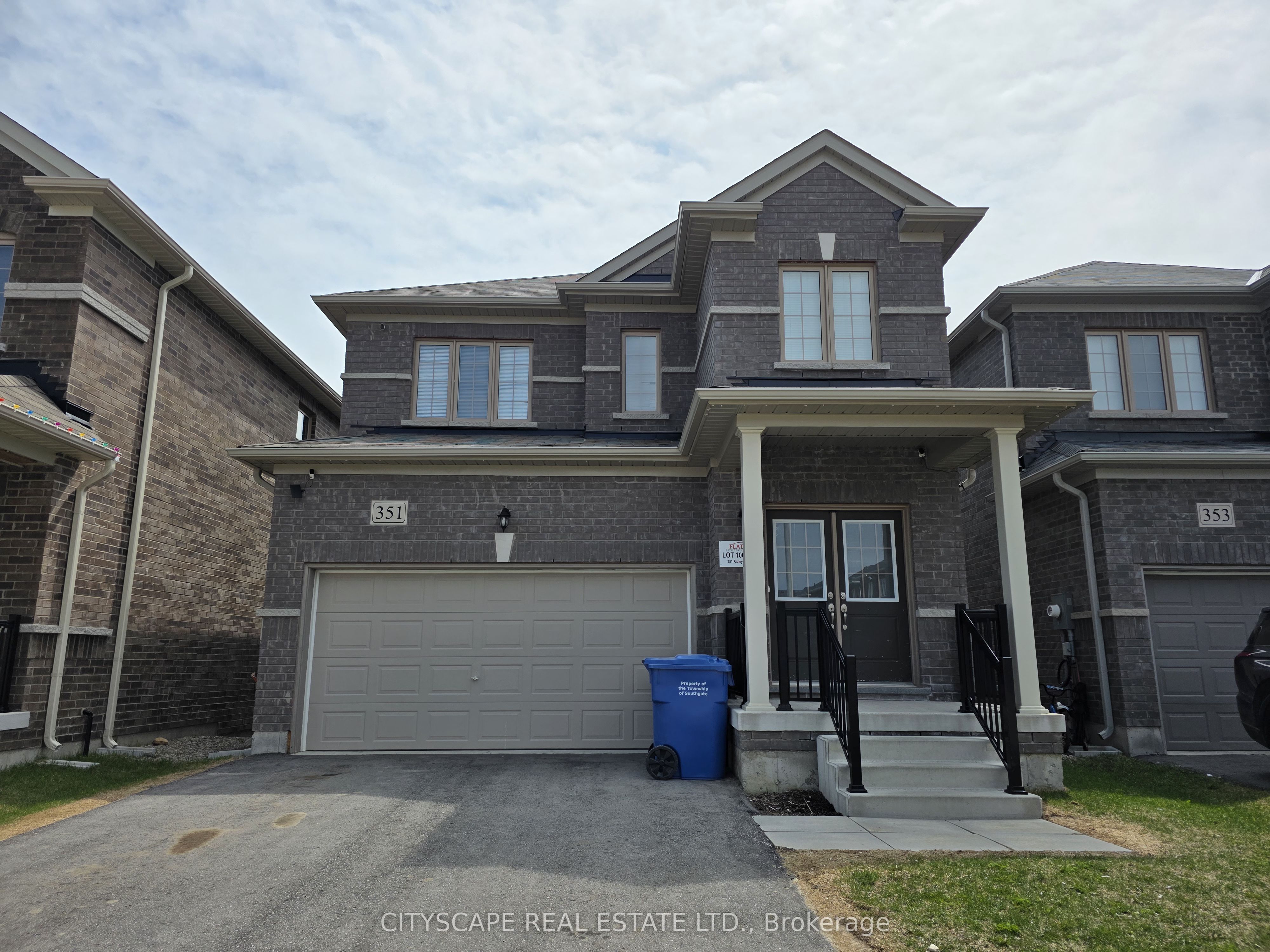 351 Ridley Crescent