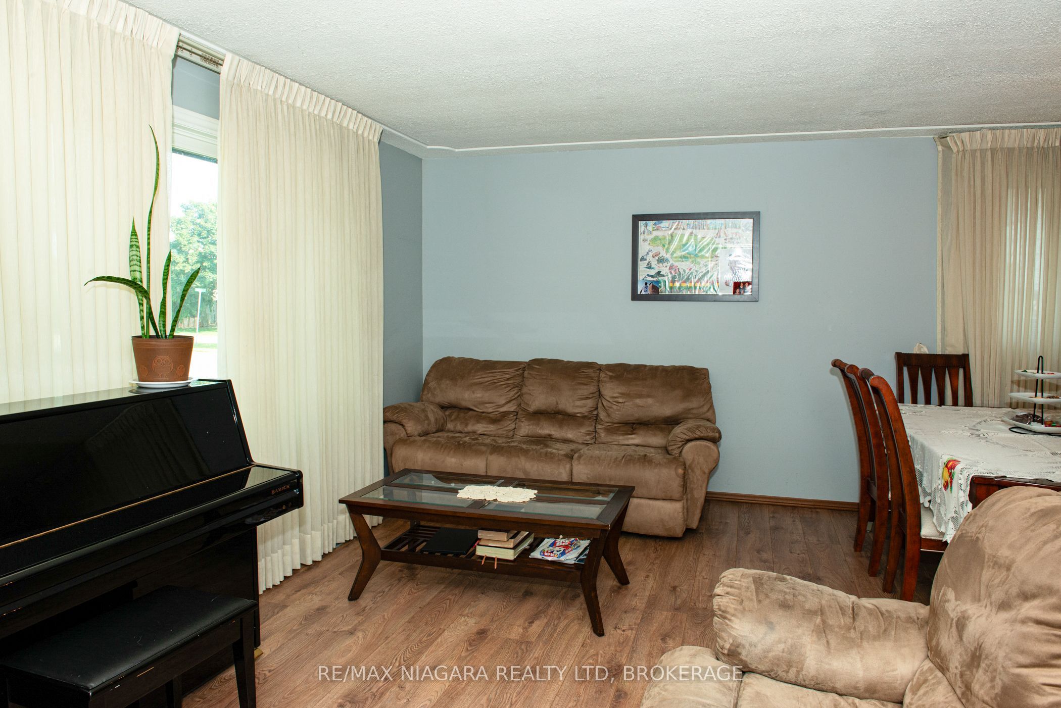 38 Roehampton Drive