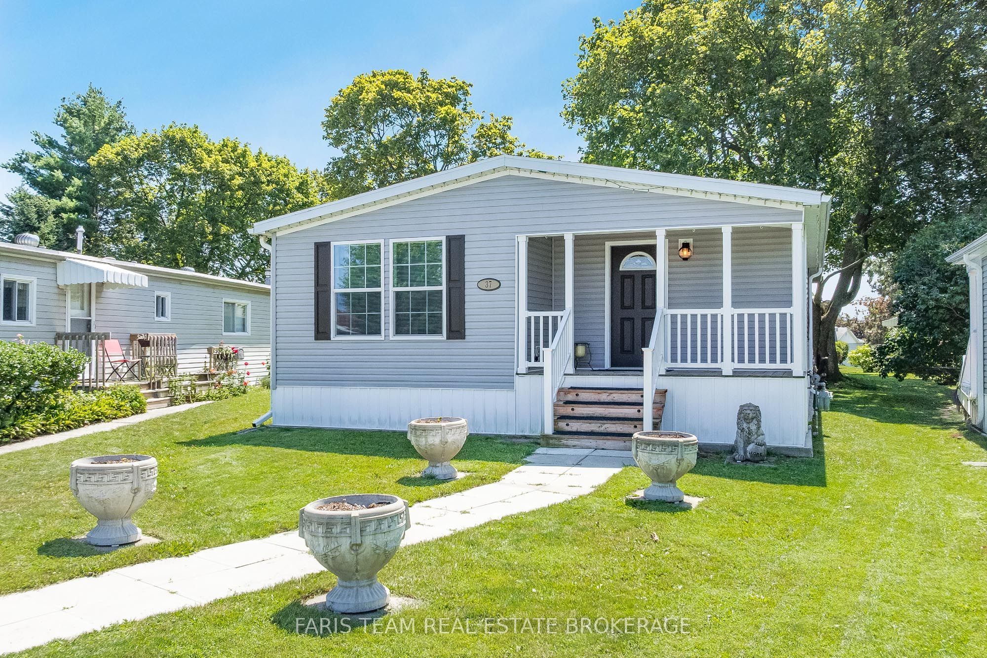 37 Hawthorne Drive