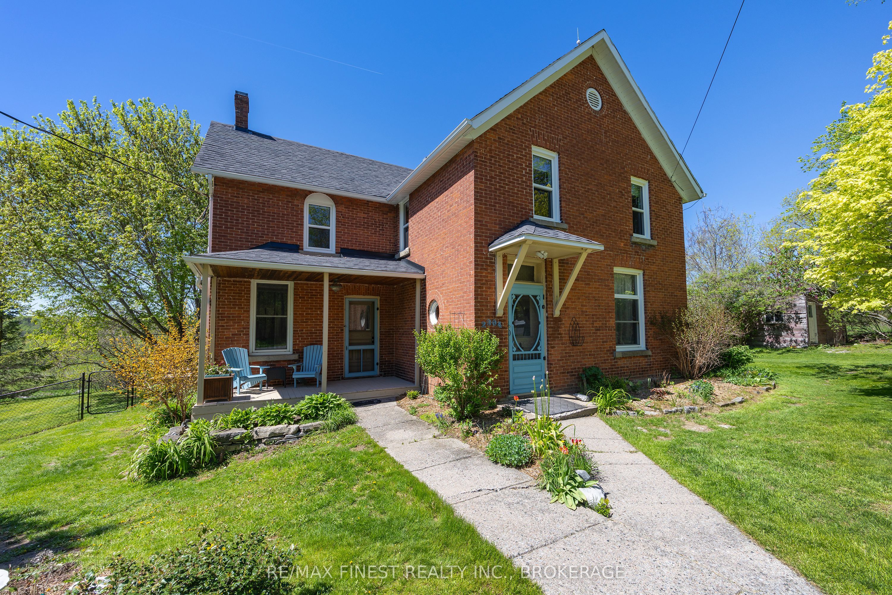 2904 Cloggs Road