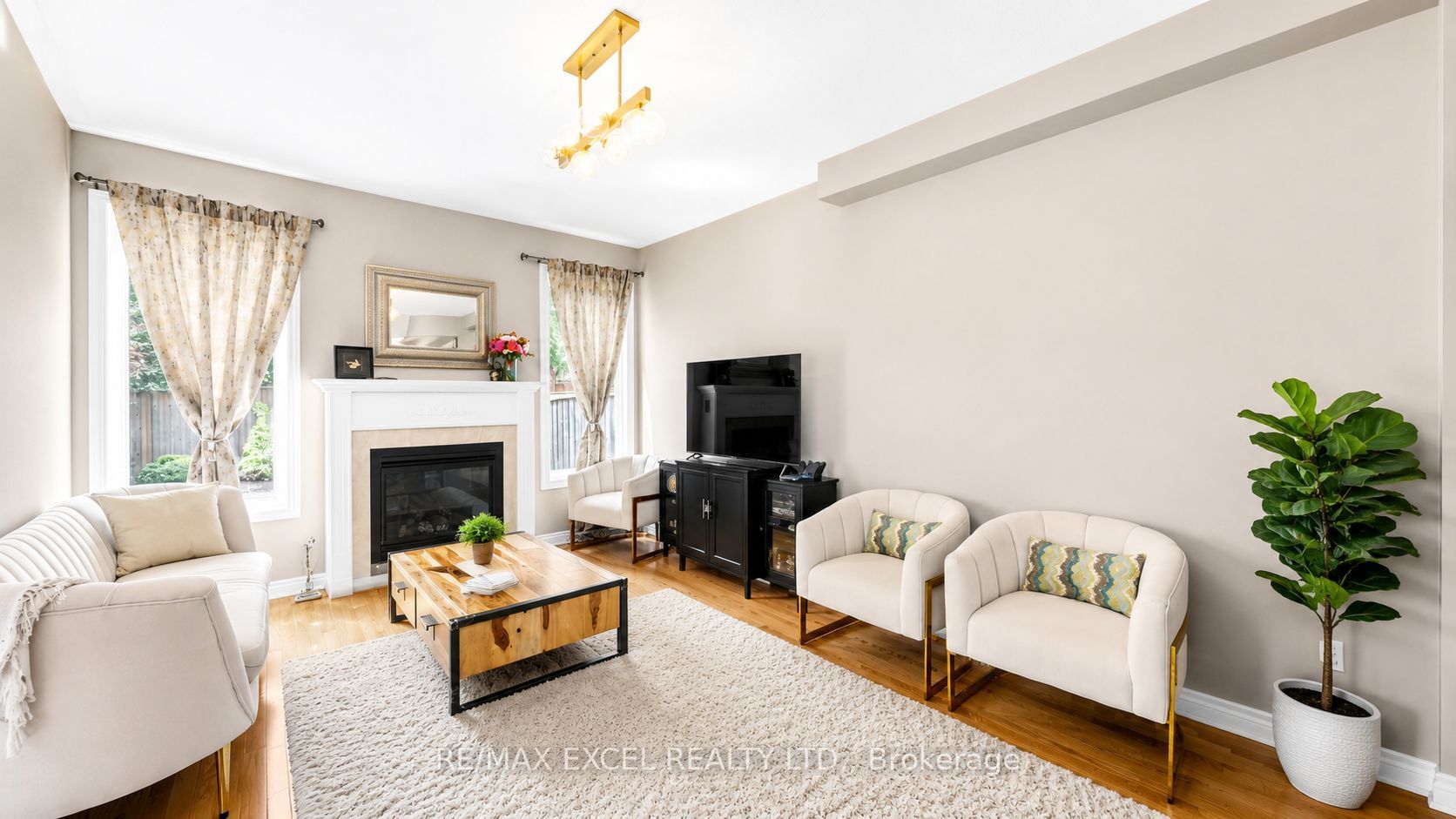176 Sir Sanford Fleming Way
