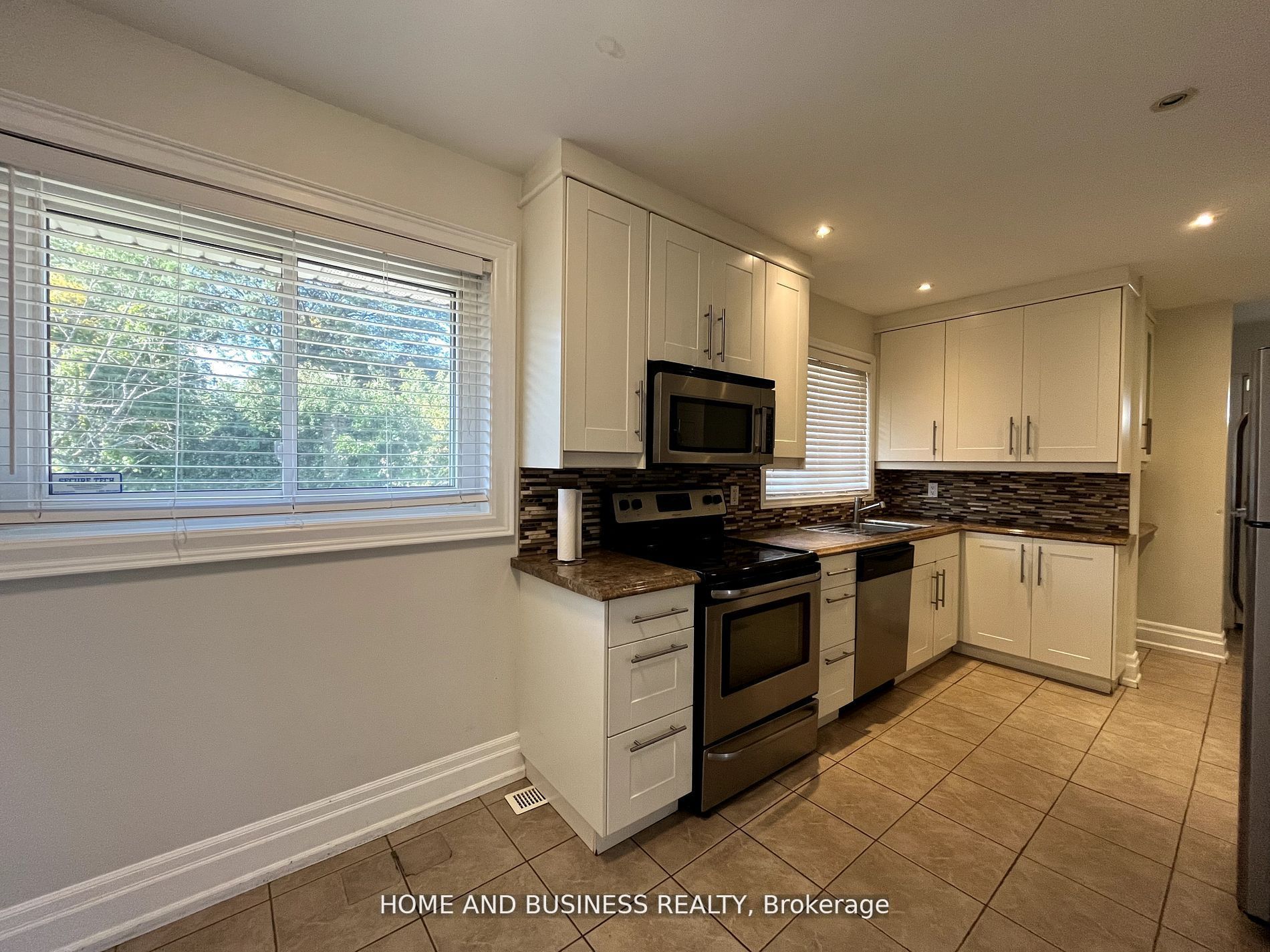 376 Ashbury Road