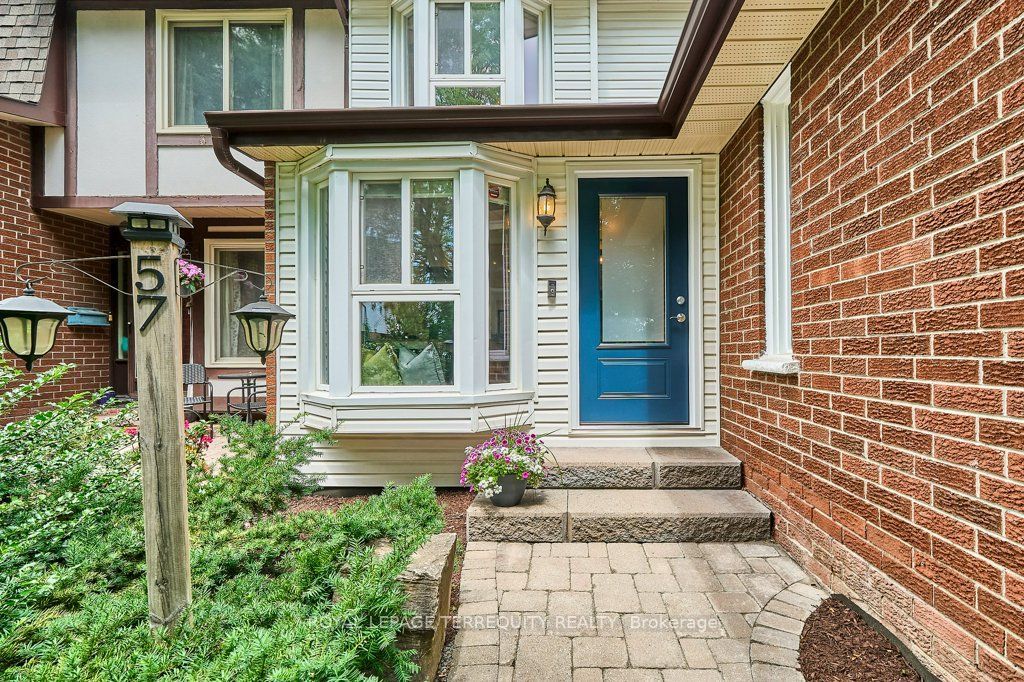 57 Renfield Crescent