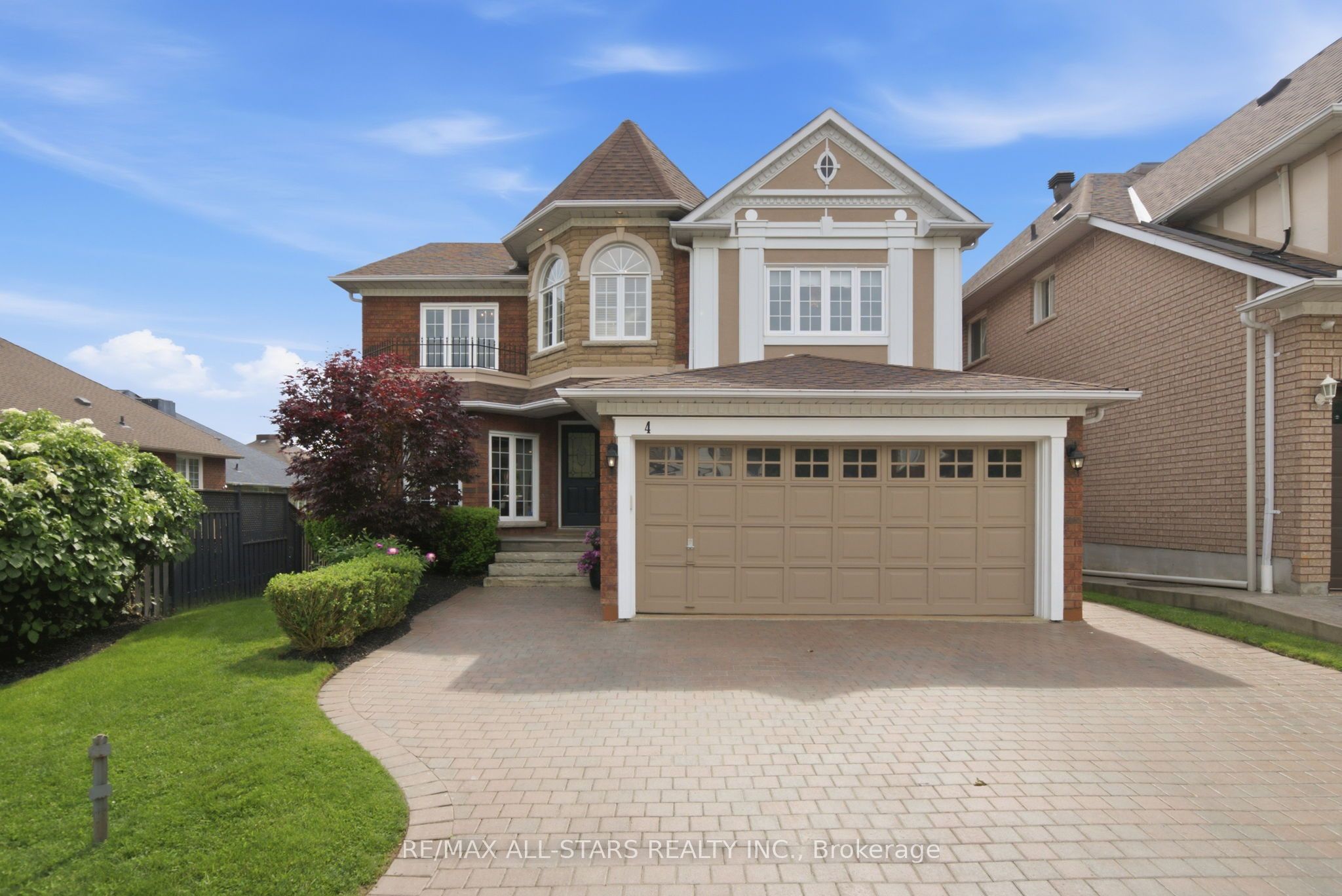 4 Dennis Drive