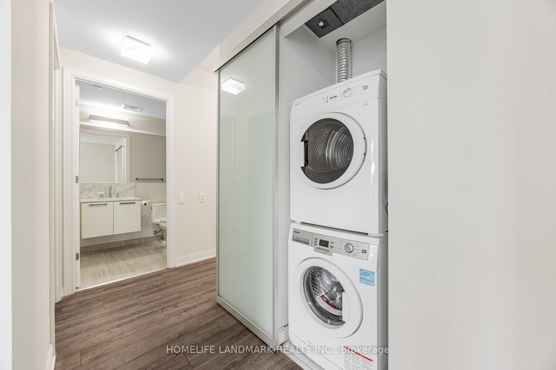 50 Charles Street E 2305