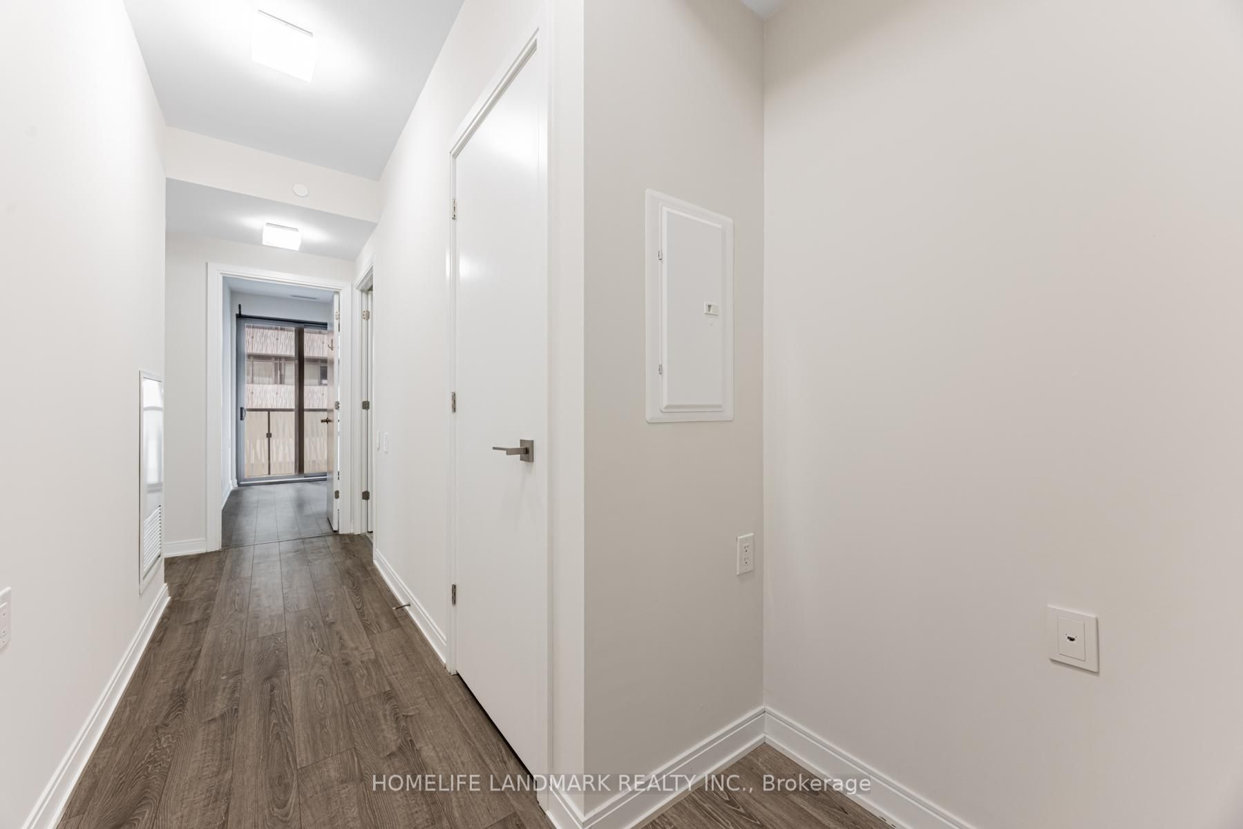 50 Charles Street E 2305