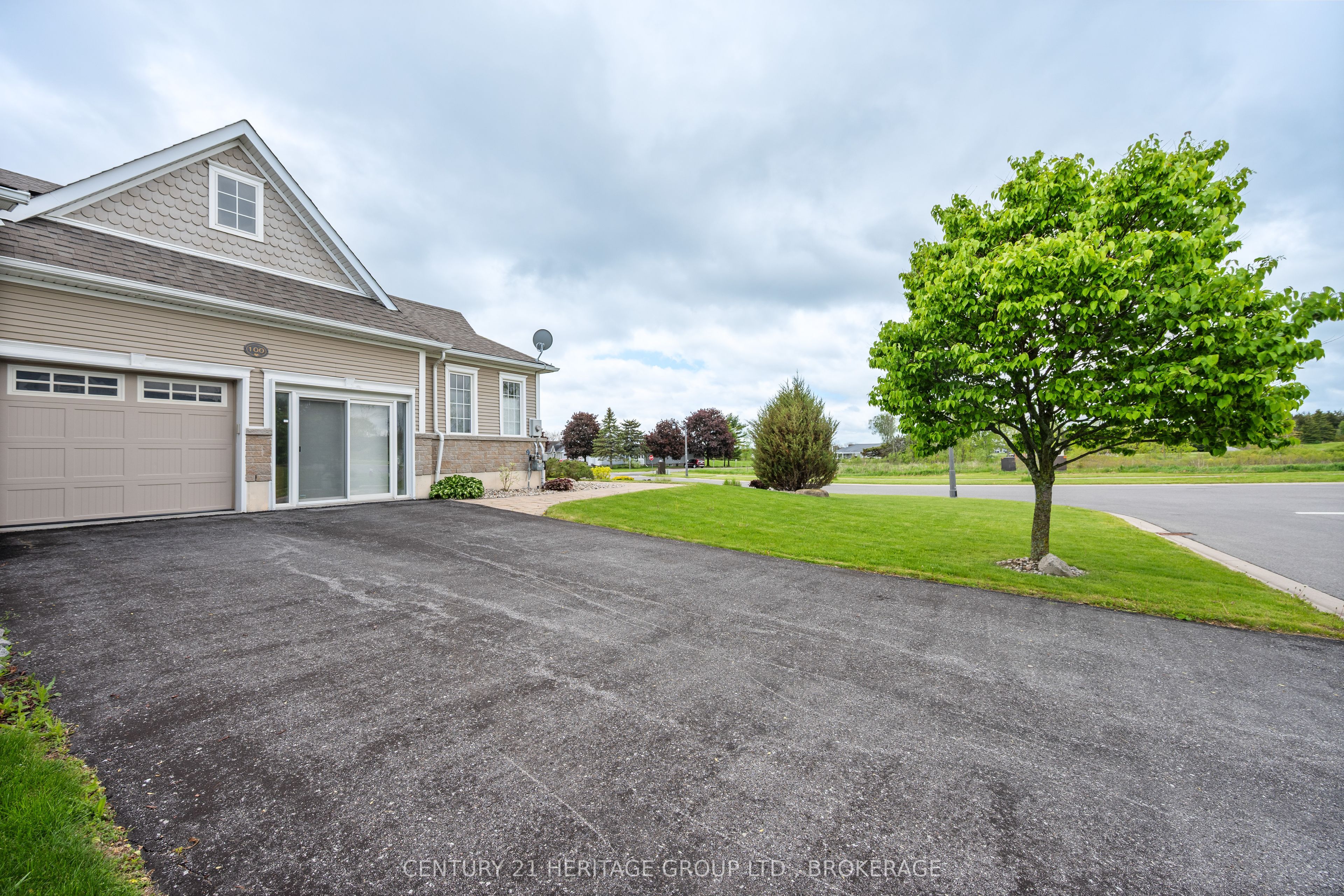 100 BRITANNIA Crescent