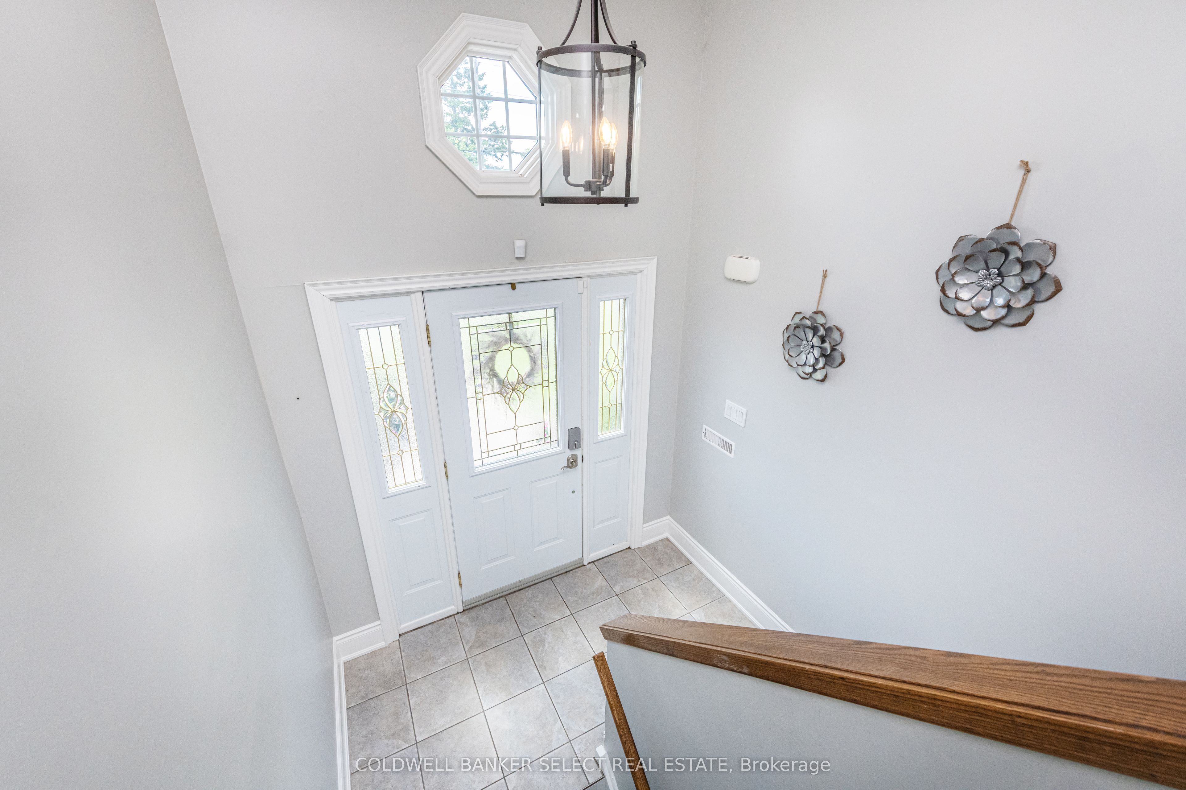 149 Ellwood Drive W