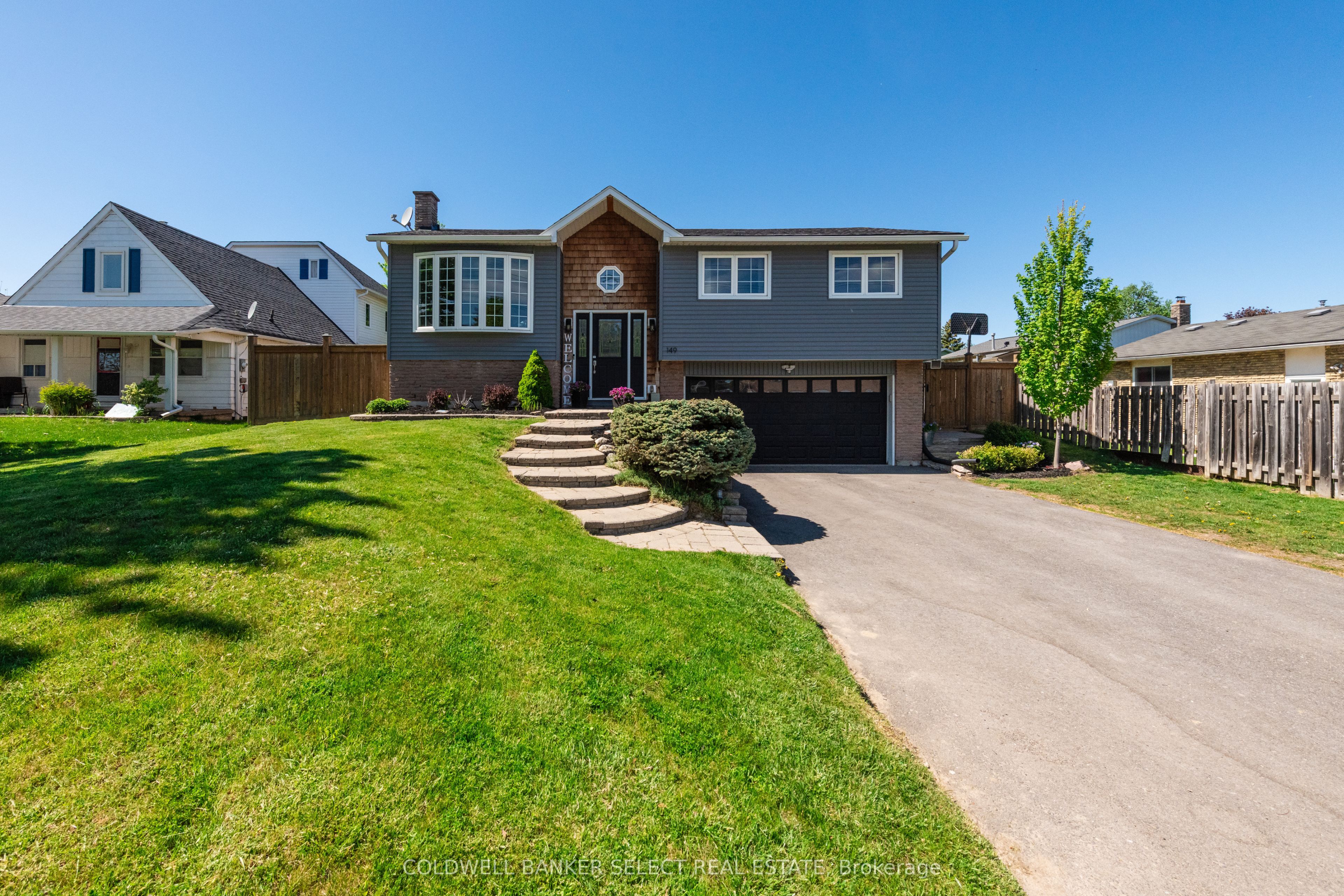 149 Ellwood Drive W
