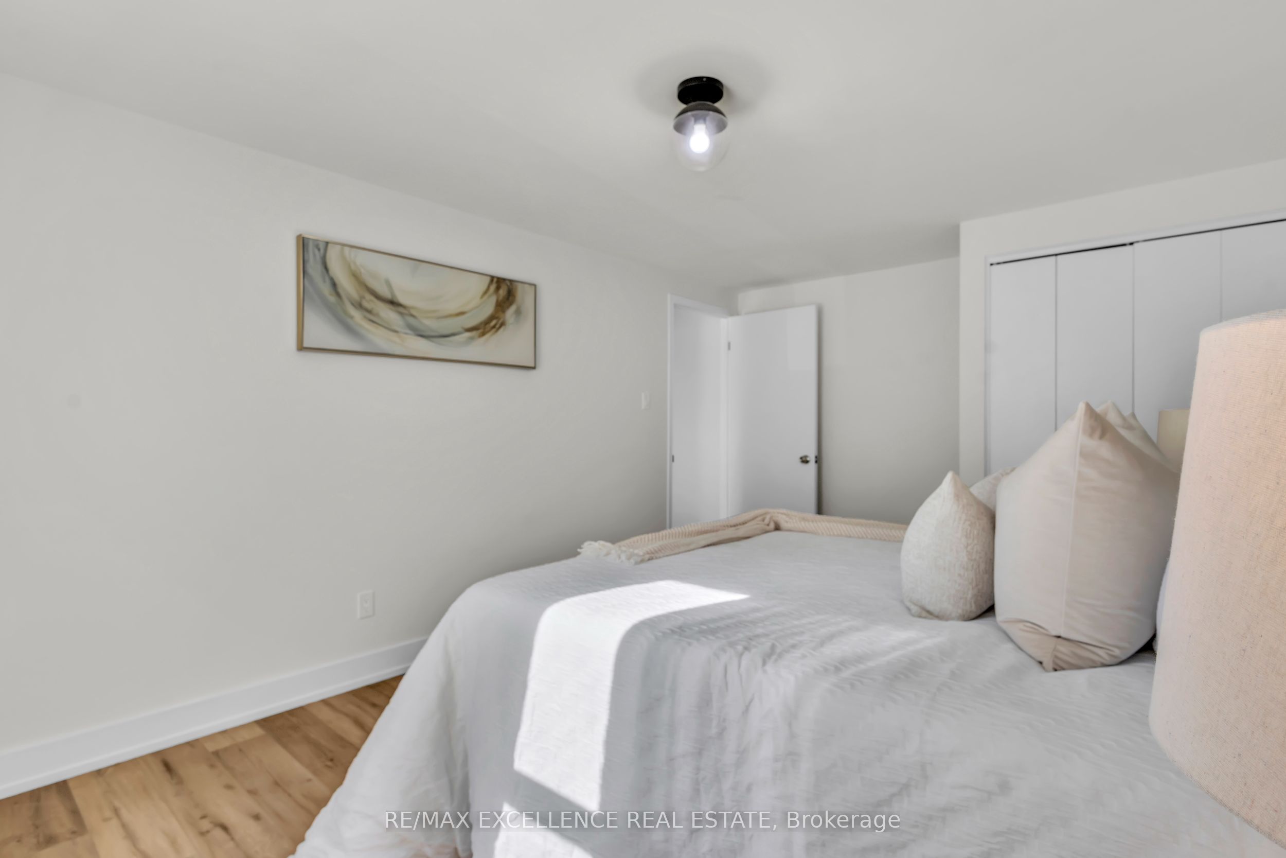 127 Acorn Crescent