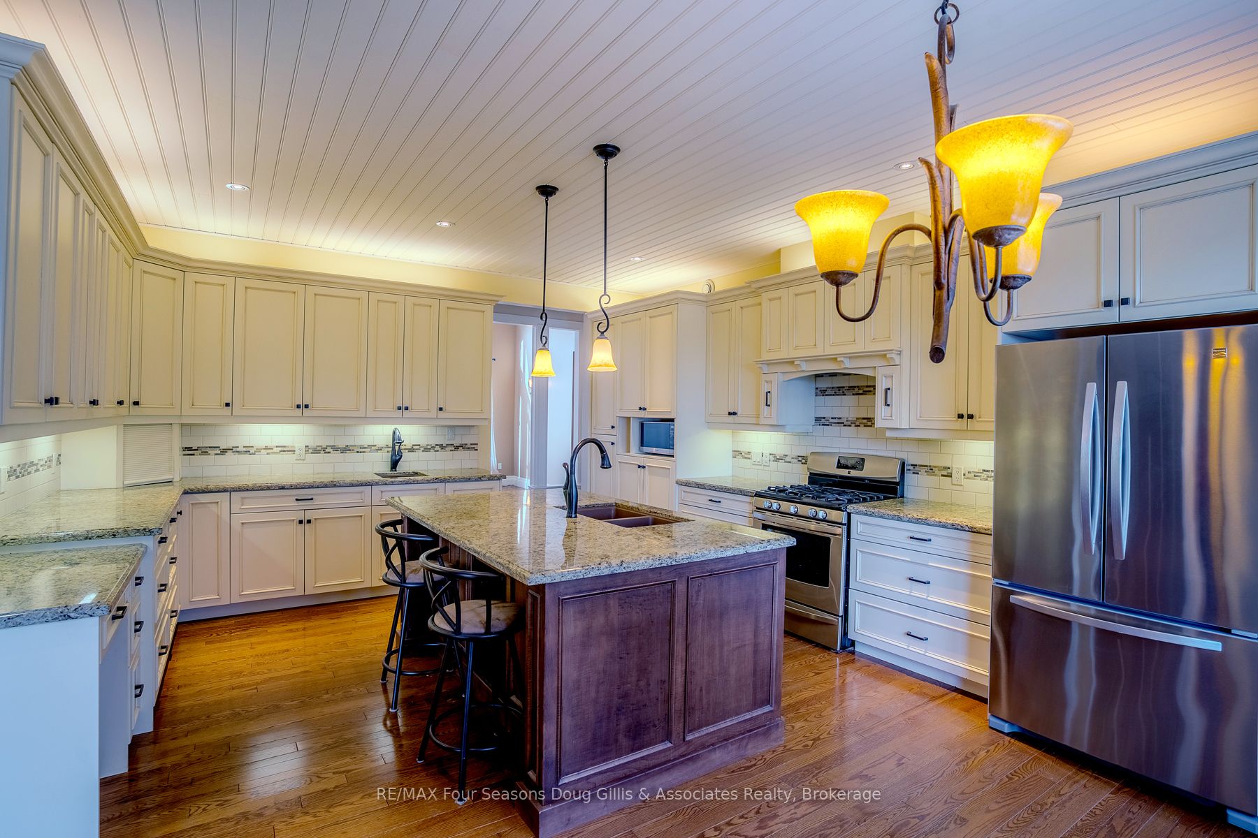 135 Algonquin Drive