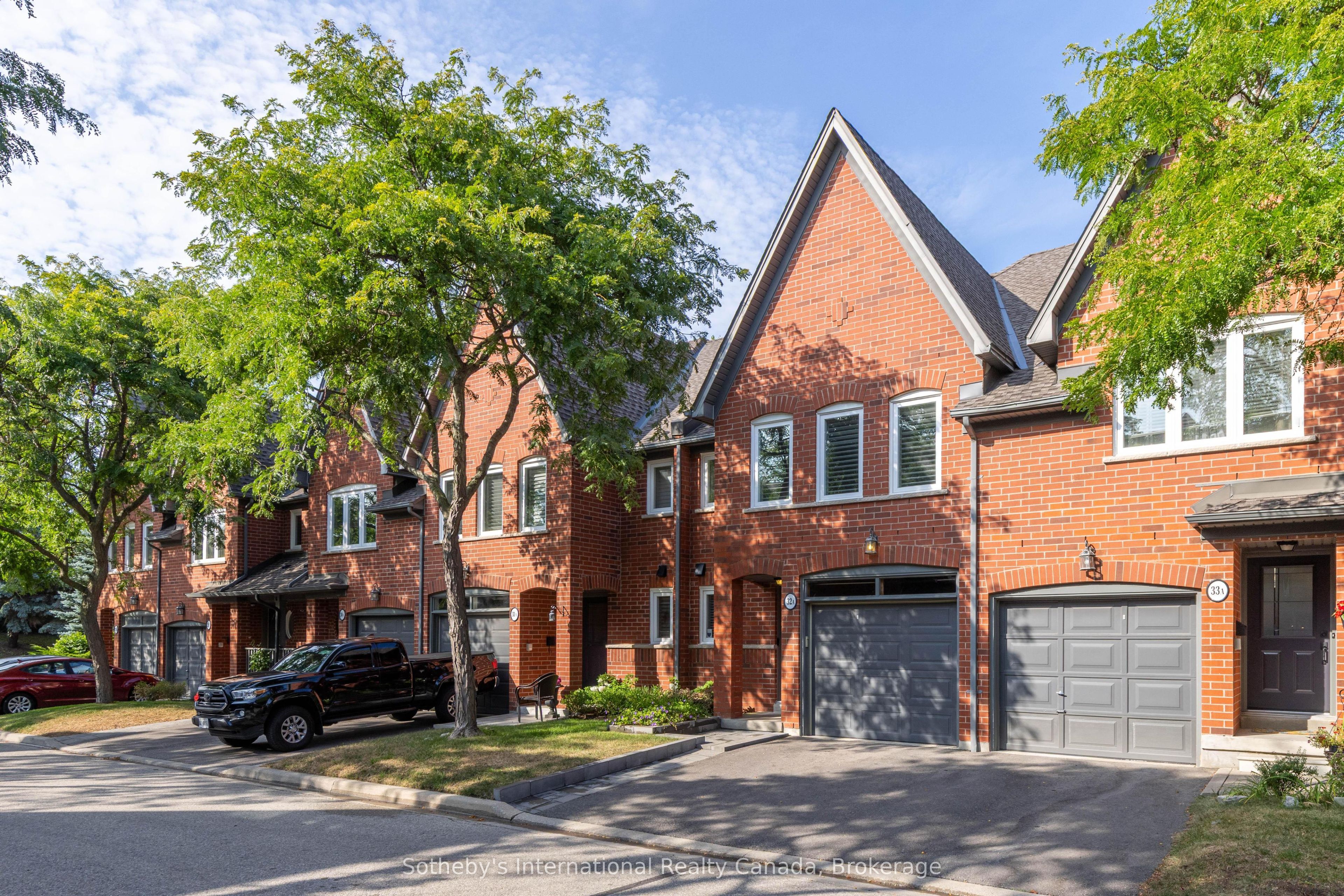 1064 Queen Street W 32A