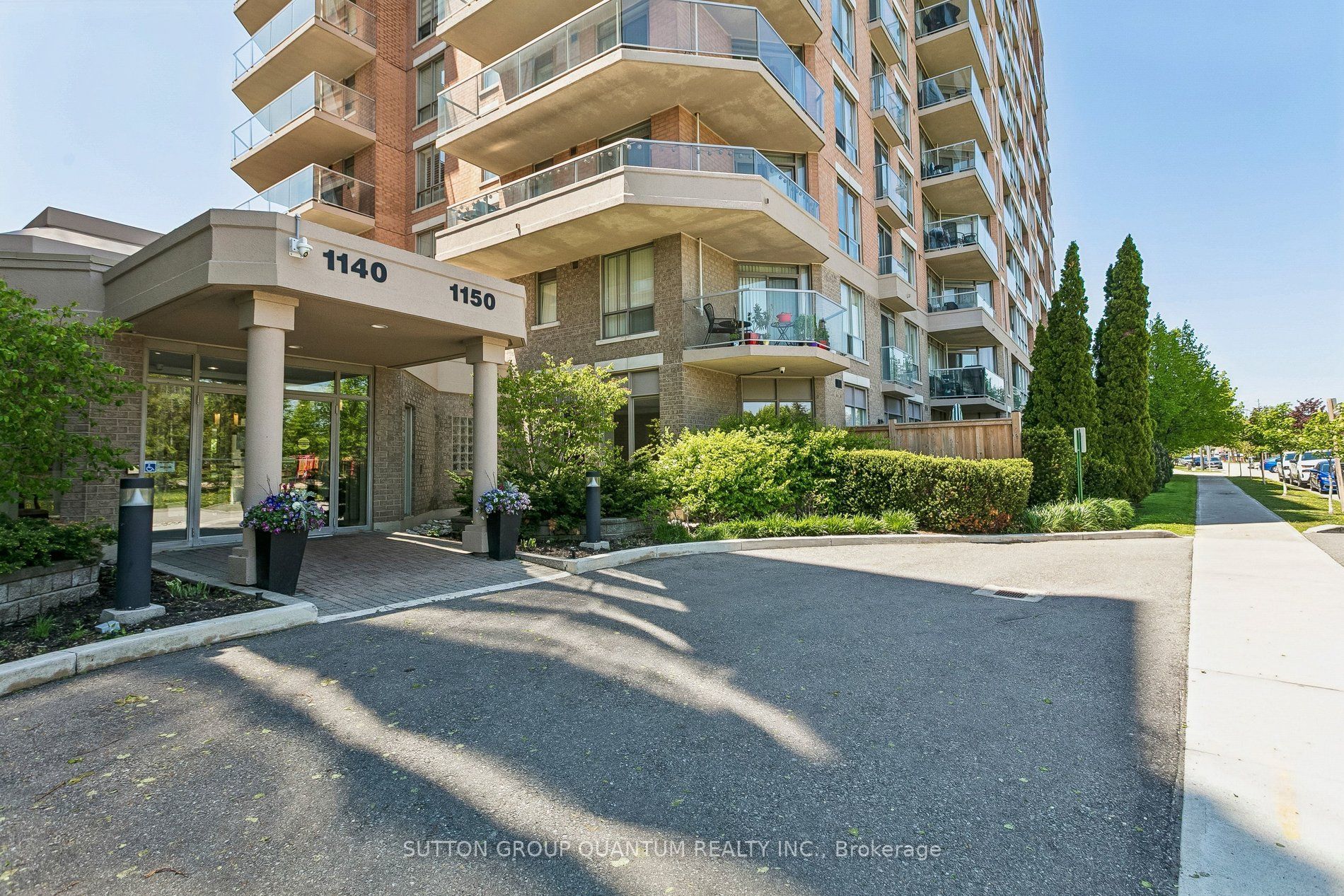 1150 PARKWEST Place 307